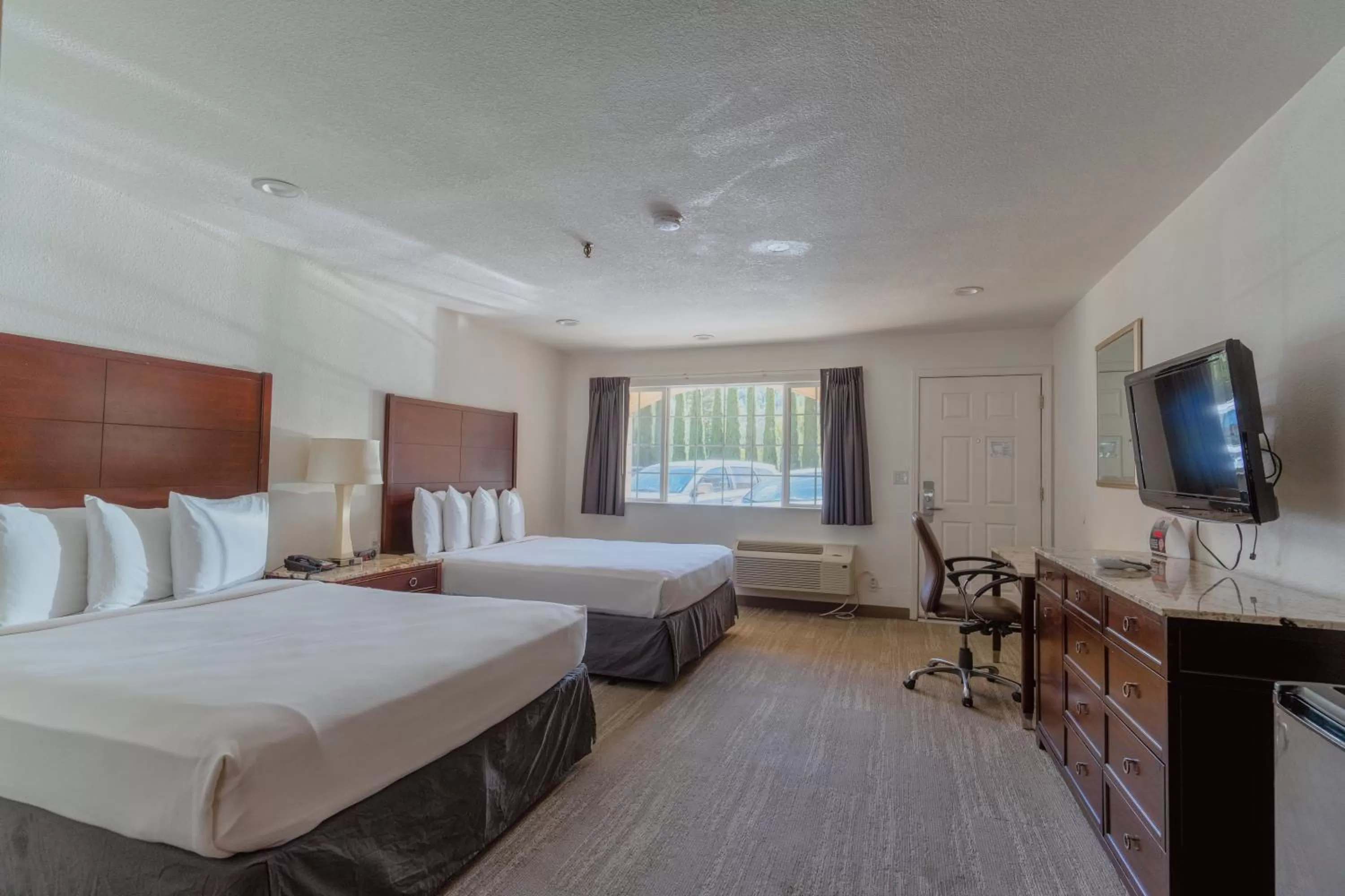 Bed in The Yosemite Inn