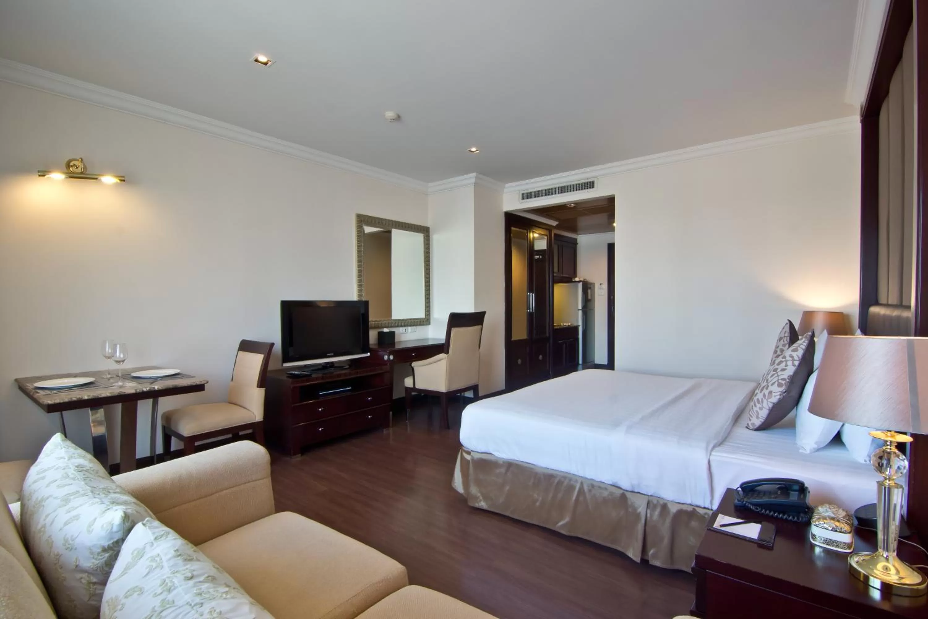 Photo of the whole room, Bed in LK Residence