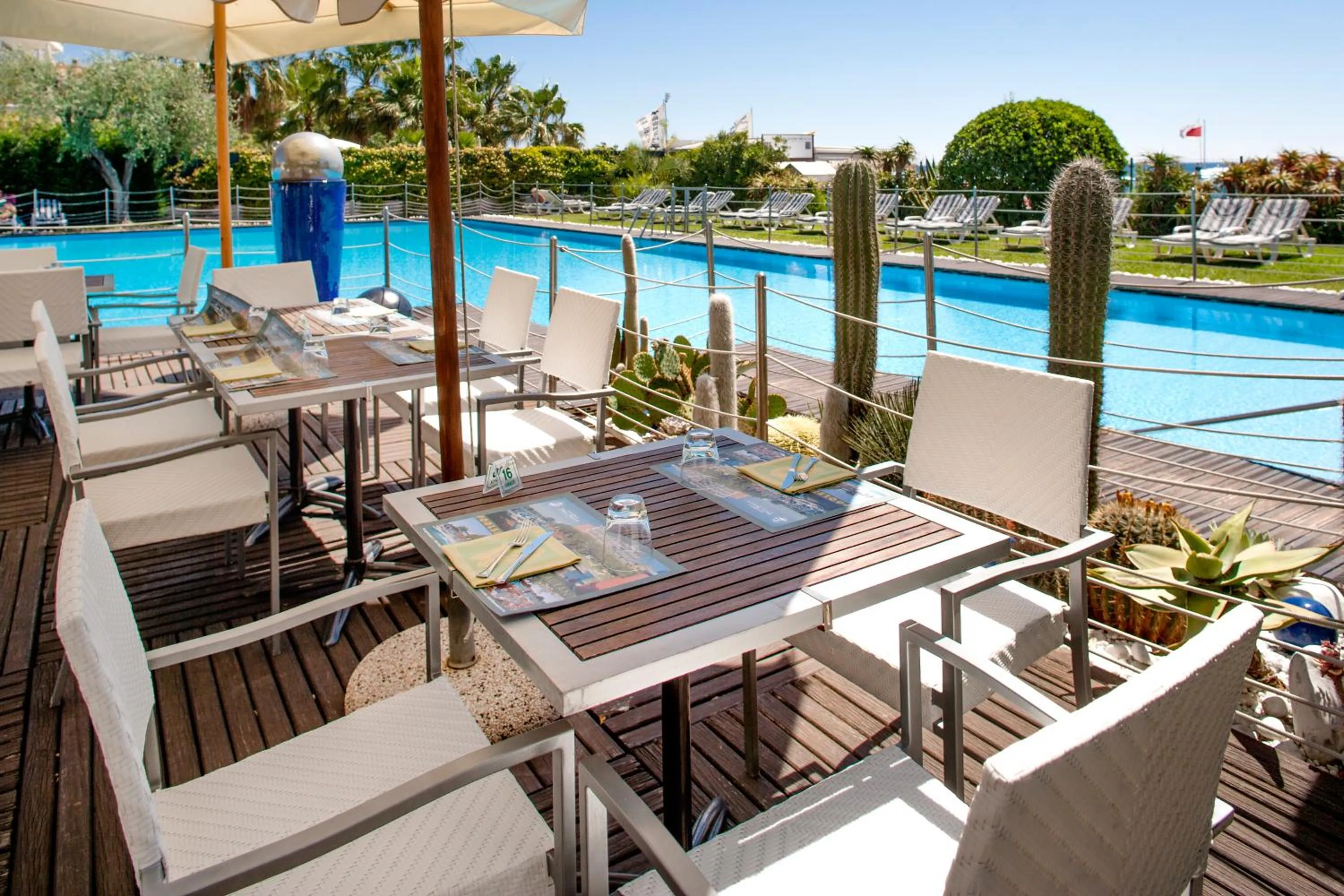 Restaurant/places to eat in Grand Hotel Diana Majestic