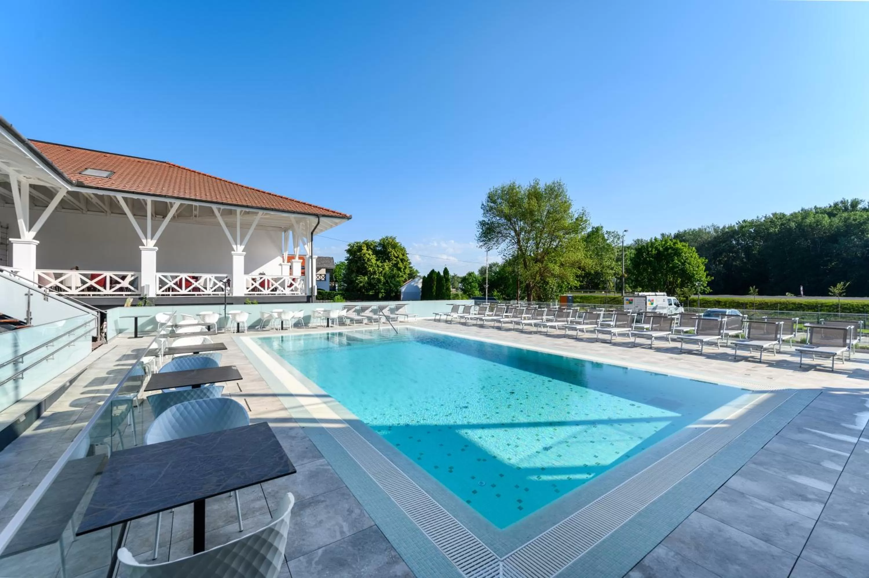 Swimming pool in Mercure Tokaj Center