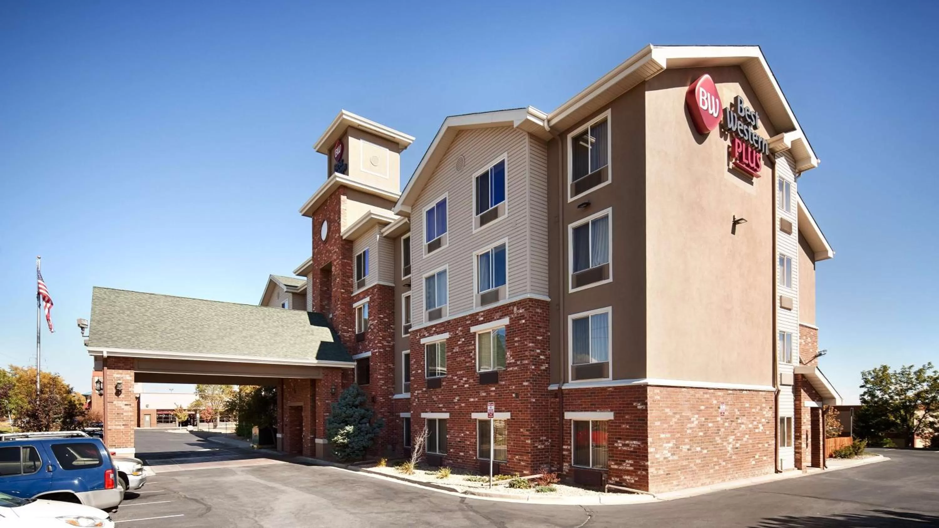 Property building in Best Western Plus Gateway Inn & Suites - Aurora