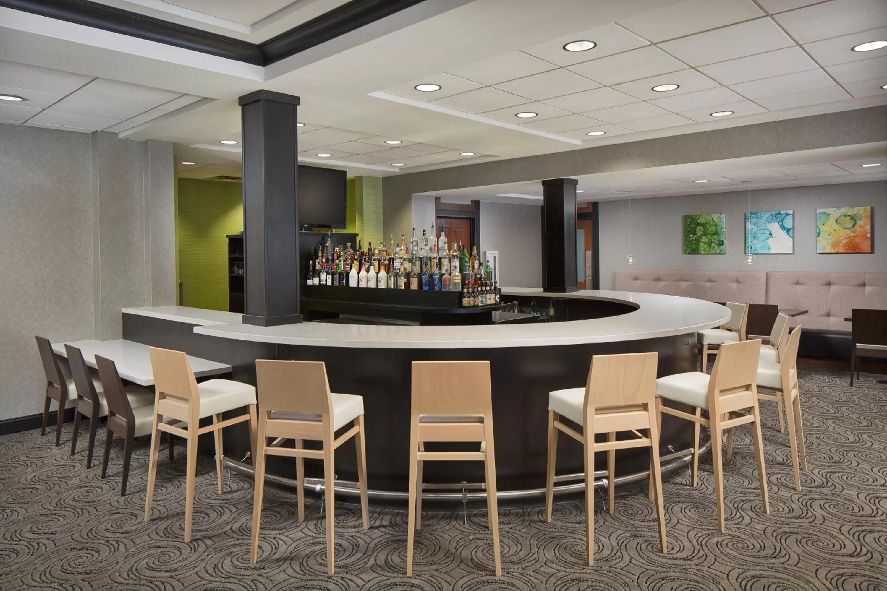 Restaurant/places to eat in Holiday Inn Grand Rapids-Airport by IHG