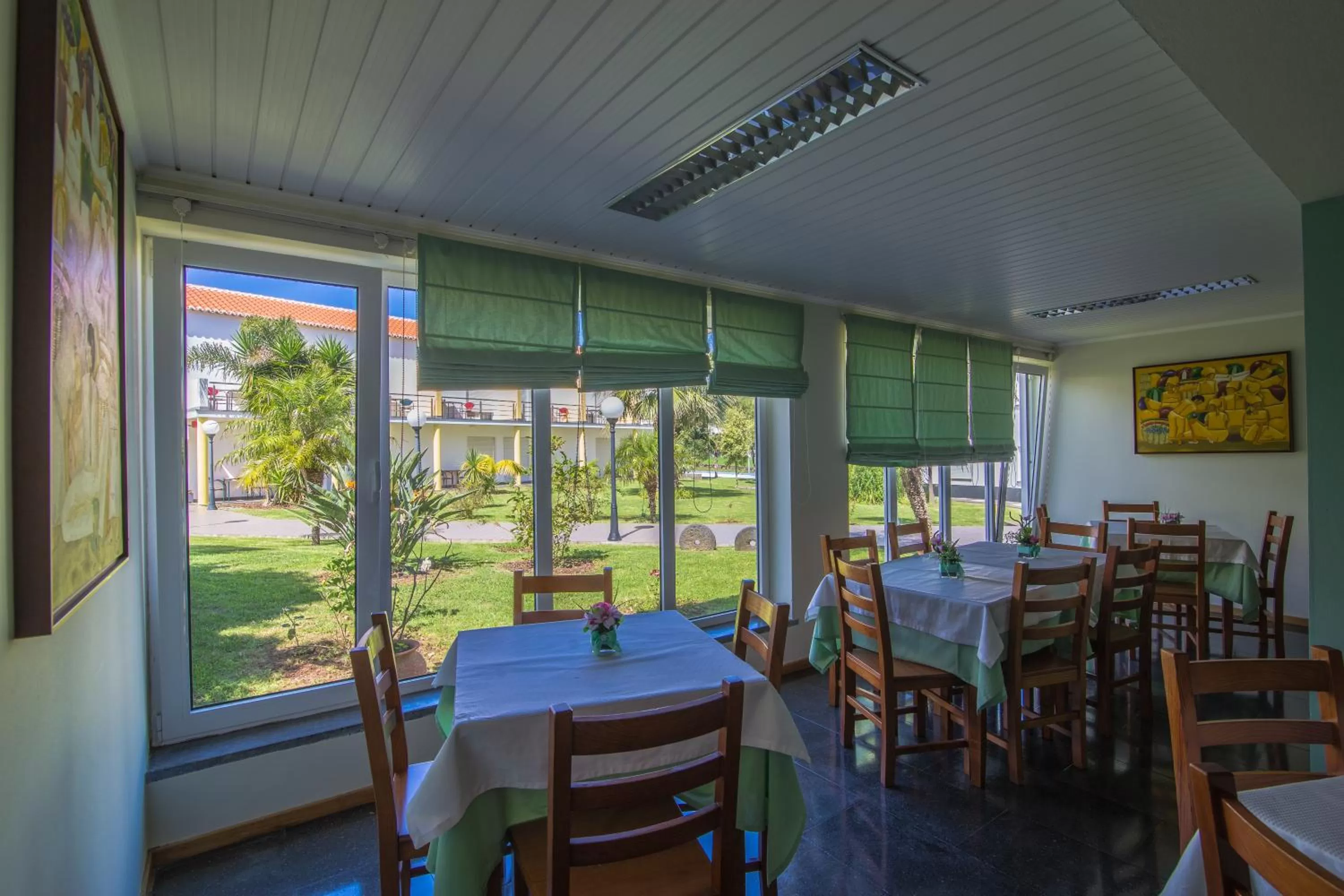 Restaurant/places to eat in Hotel Teresinha