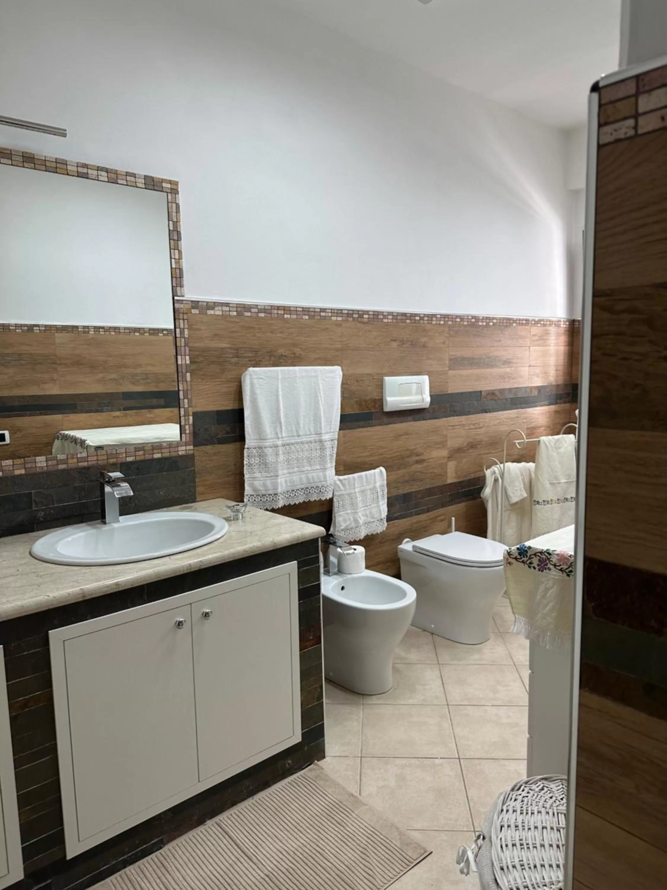 Bathroom in b&b by family L&G