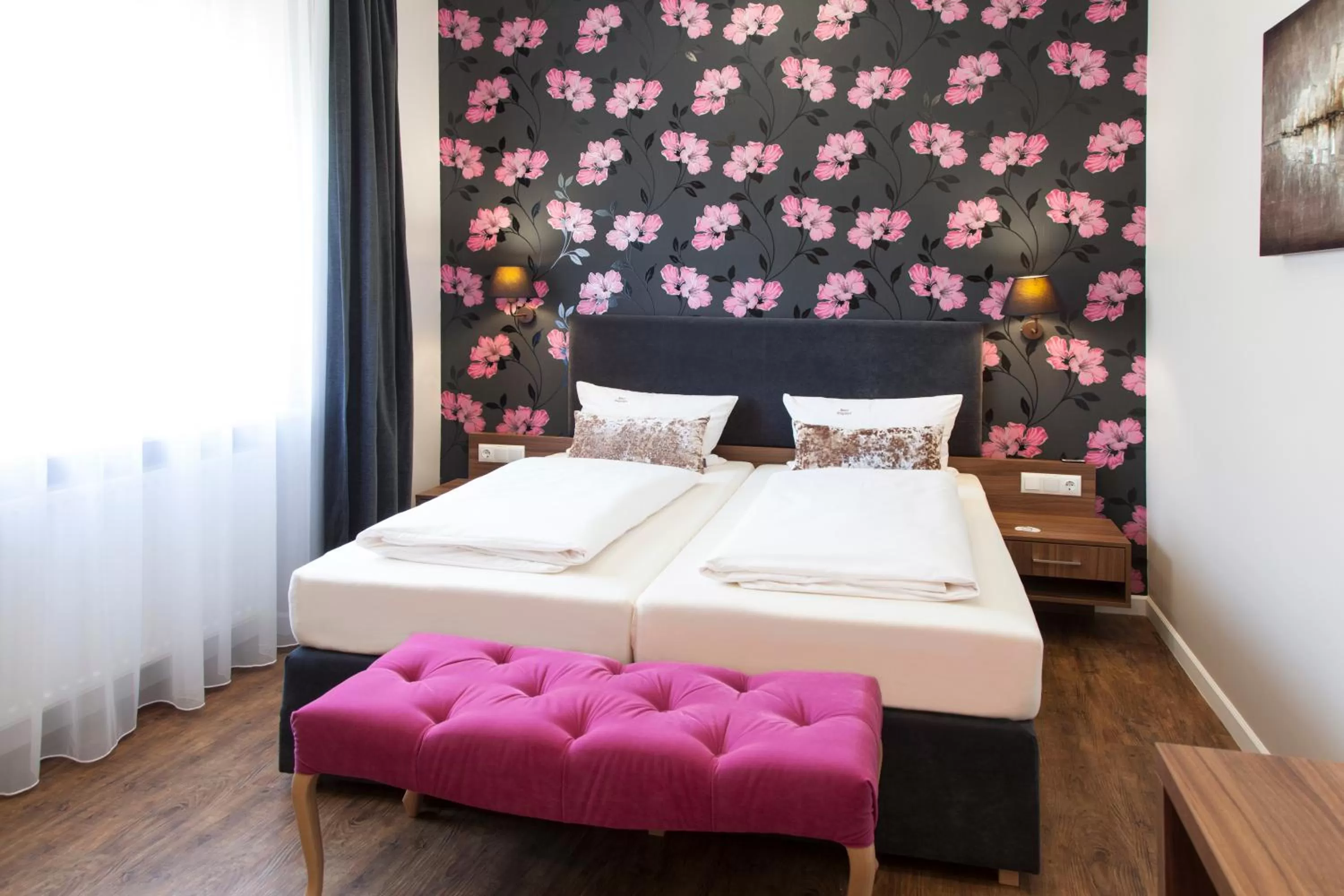 Bedroom, Bed in Hotel Engelbert