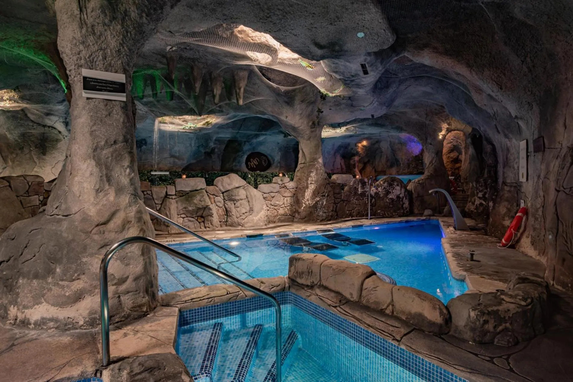 Spa and wellness centre/facilities in Hotel & Spa María Manuela