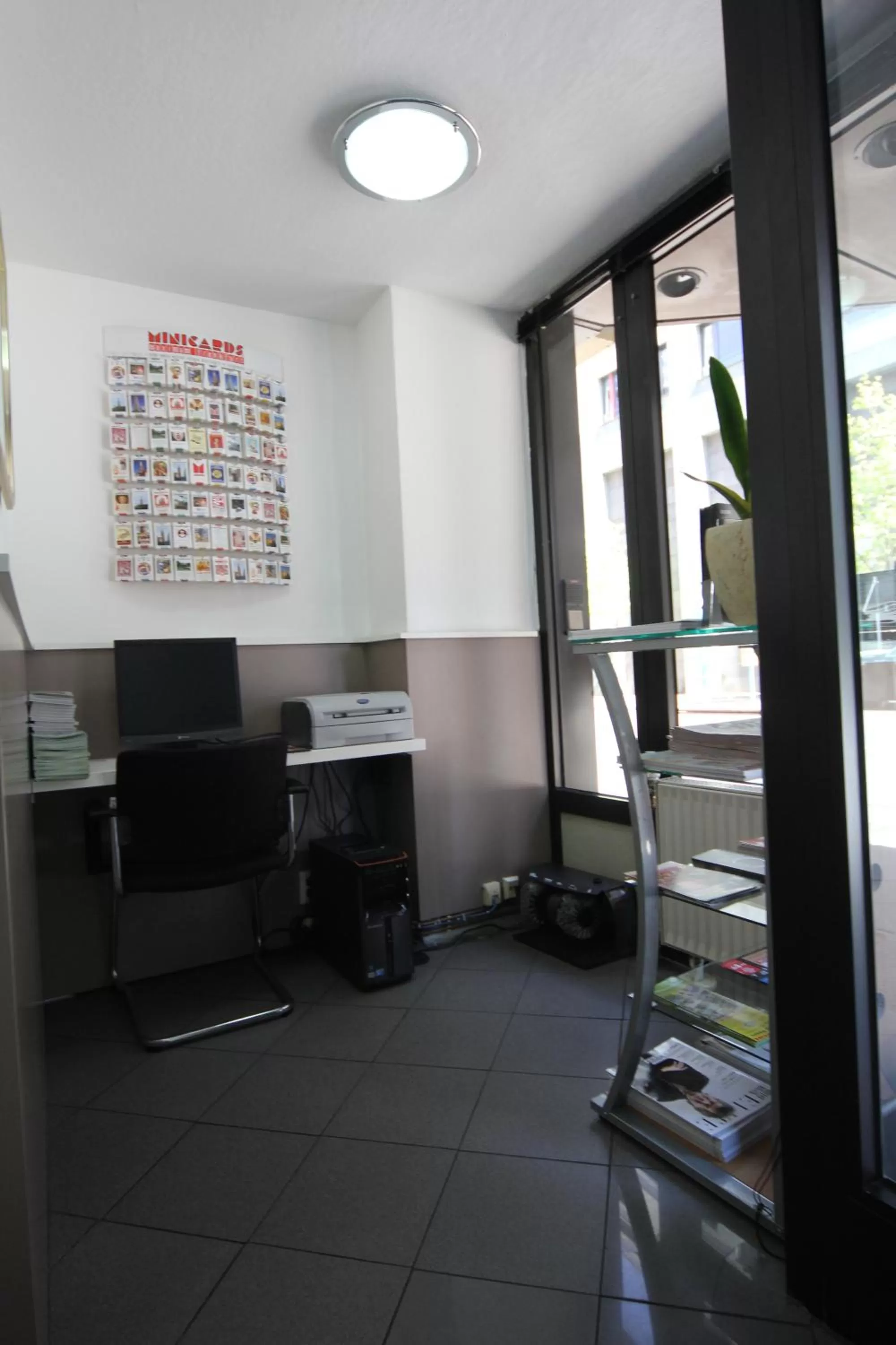 Business facilities in Carlton Hotel