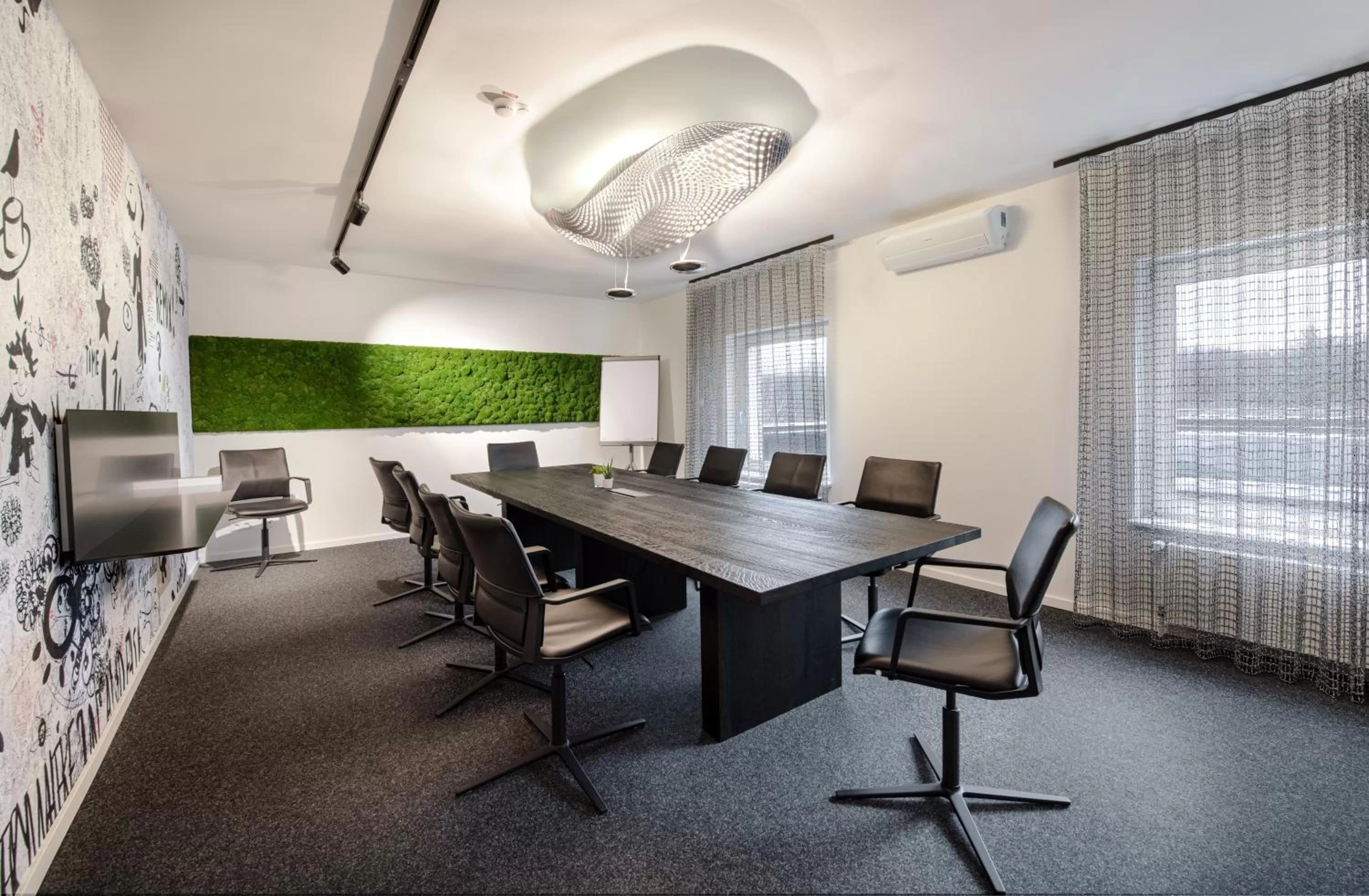 Meeting/conference room in Hotel VierJahreszeiten am Seilersee