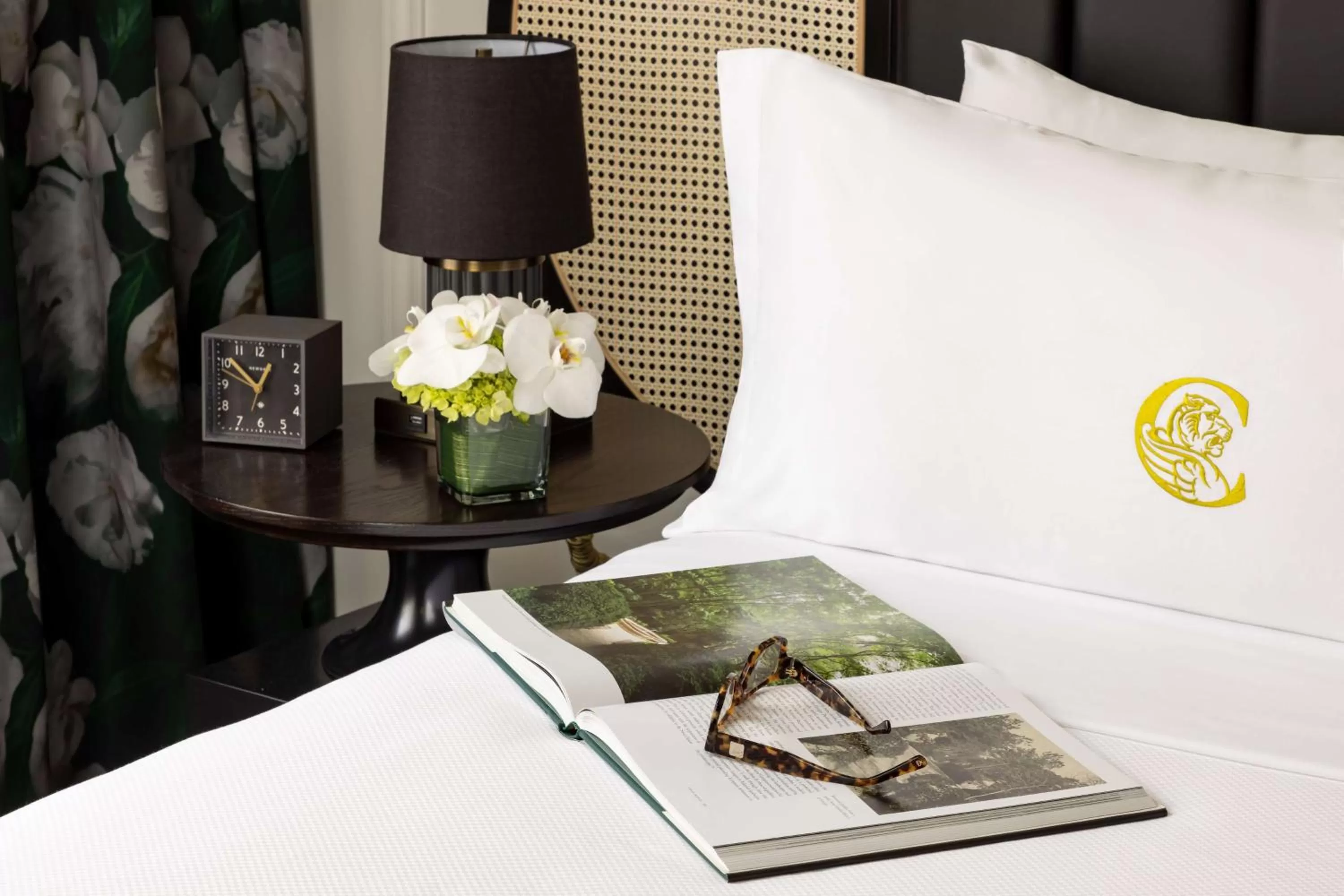 Bed in The Candler Hotel Atlanta, Curio Collection by Hilton