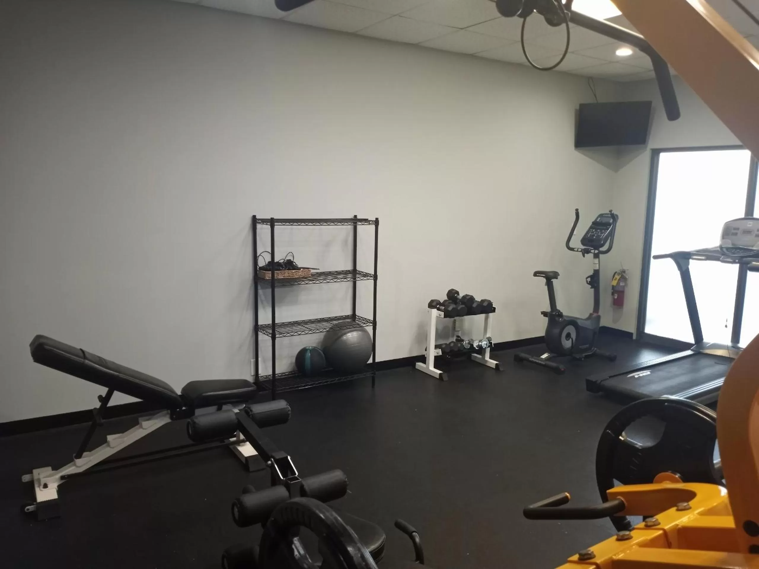 Fitness centre/facilities in Vero Beach Inn & Suites Vero Beach I-95