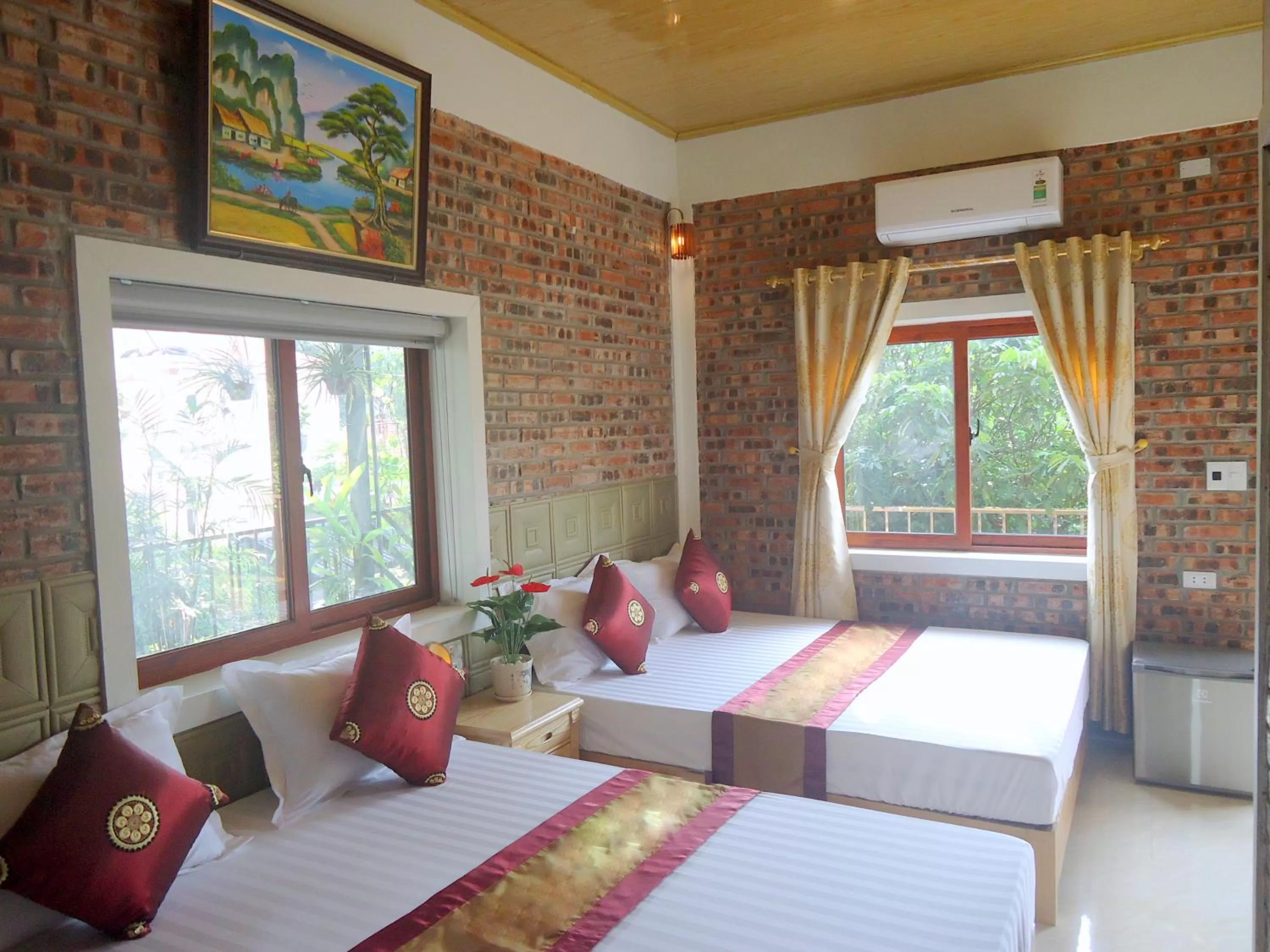 group of guests, Bed in Green Space Homestay