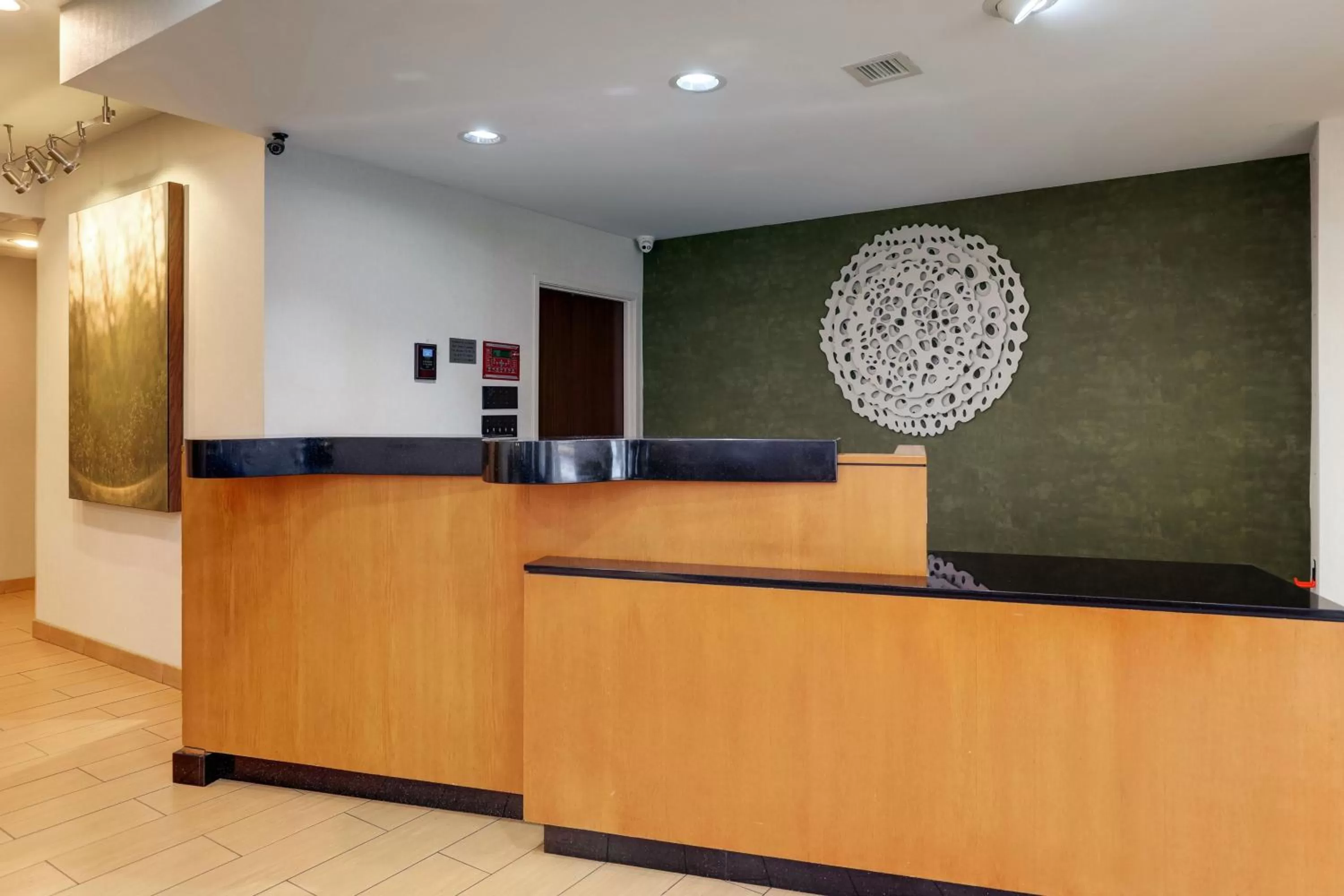 Lobby or reception in Fairfield Inn & Suites by Marriott Fort Worth I-30 West Near NAS JRB