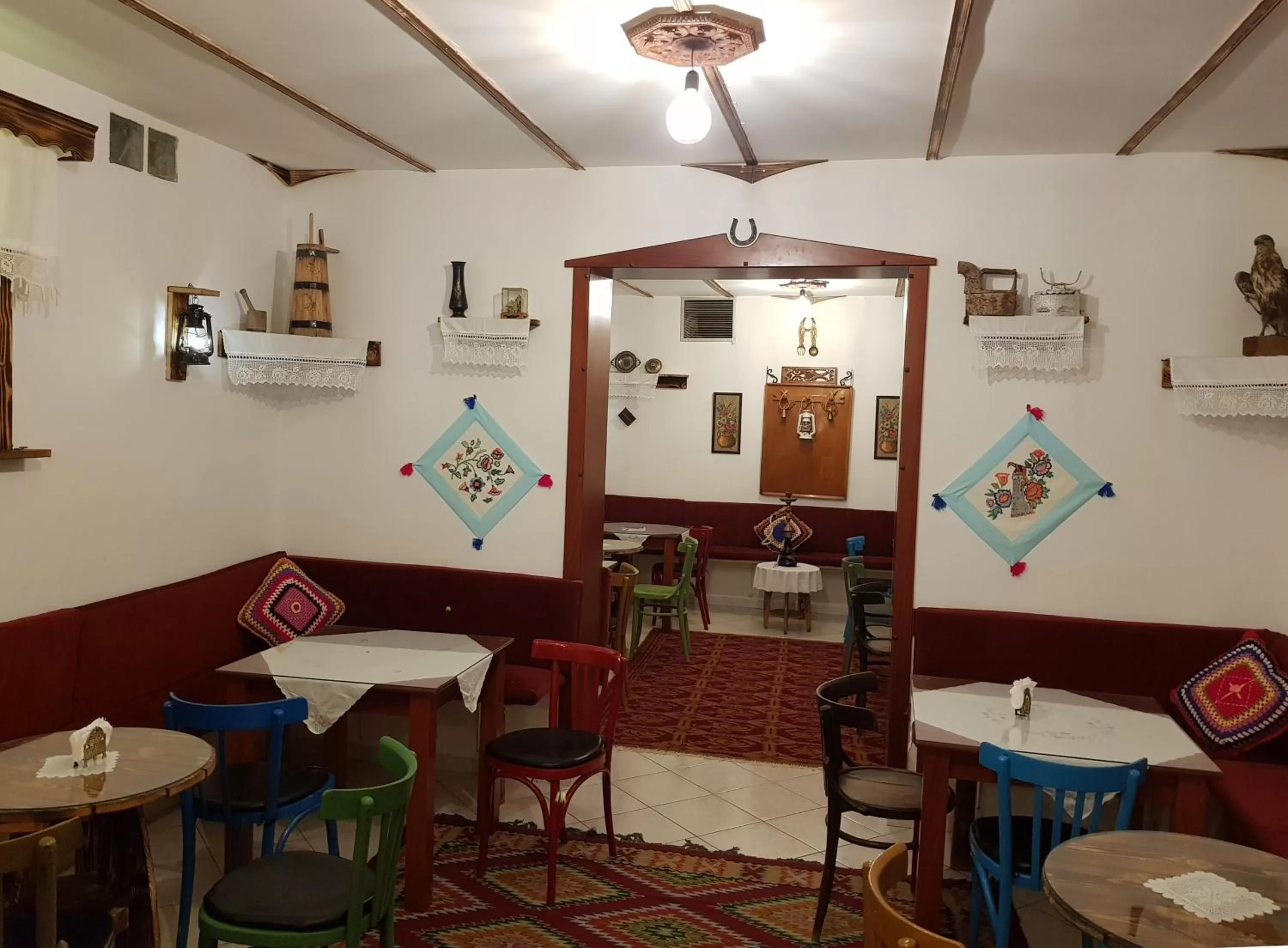Restaurant/places to eat in Hotel Veli