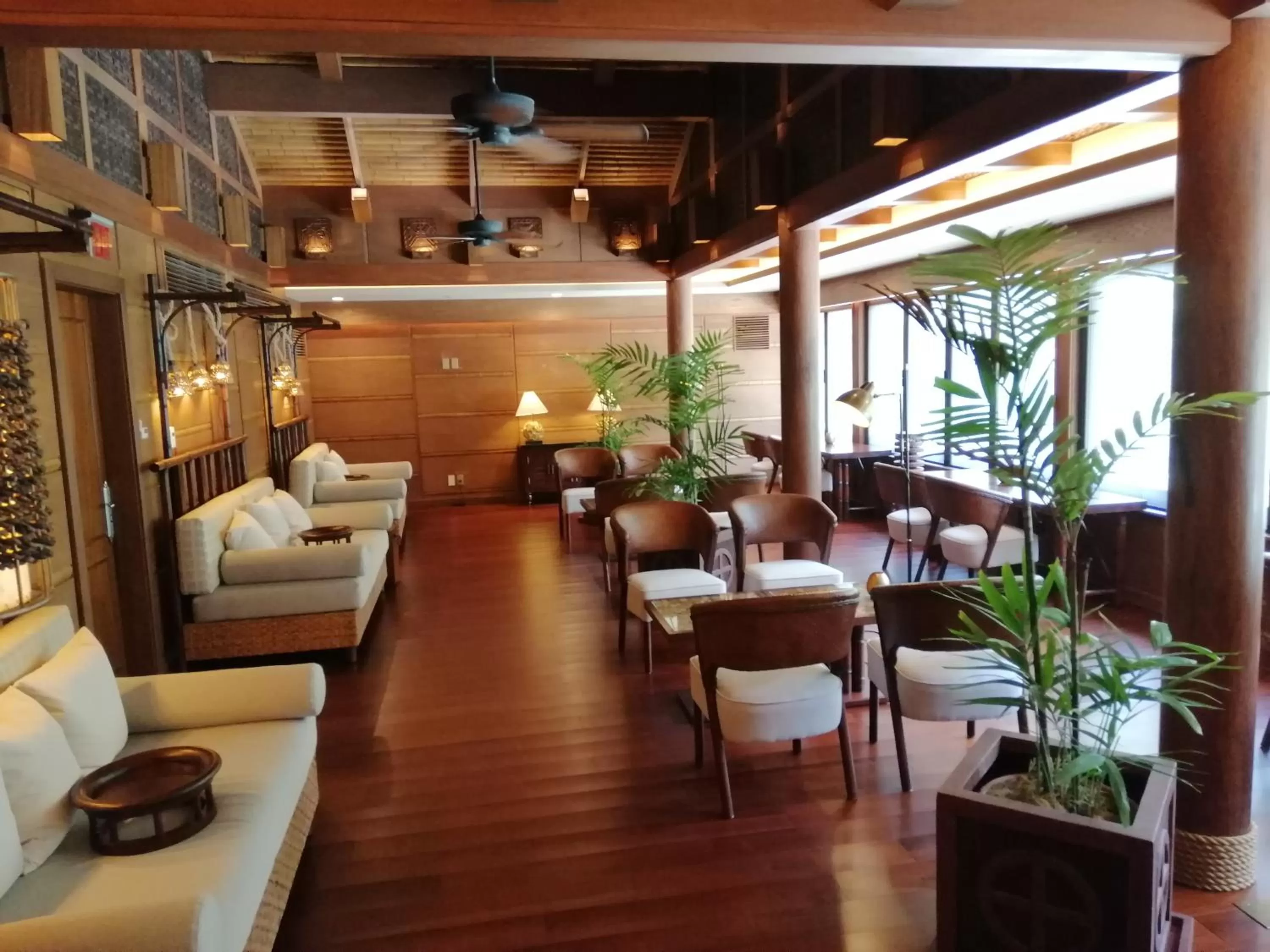 Restaurant/Places to Eat in Palau Pacific Resort