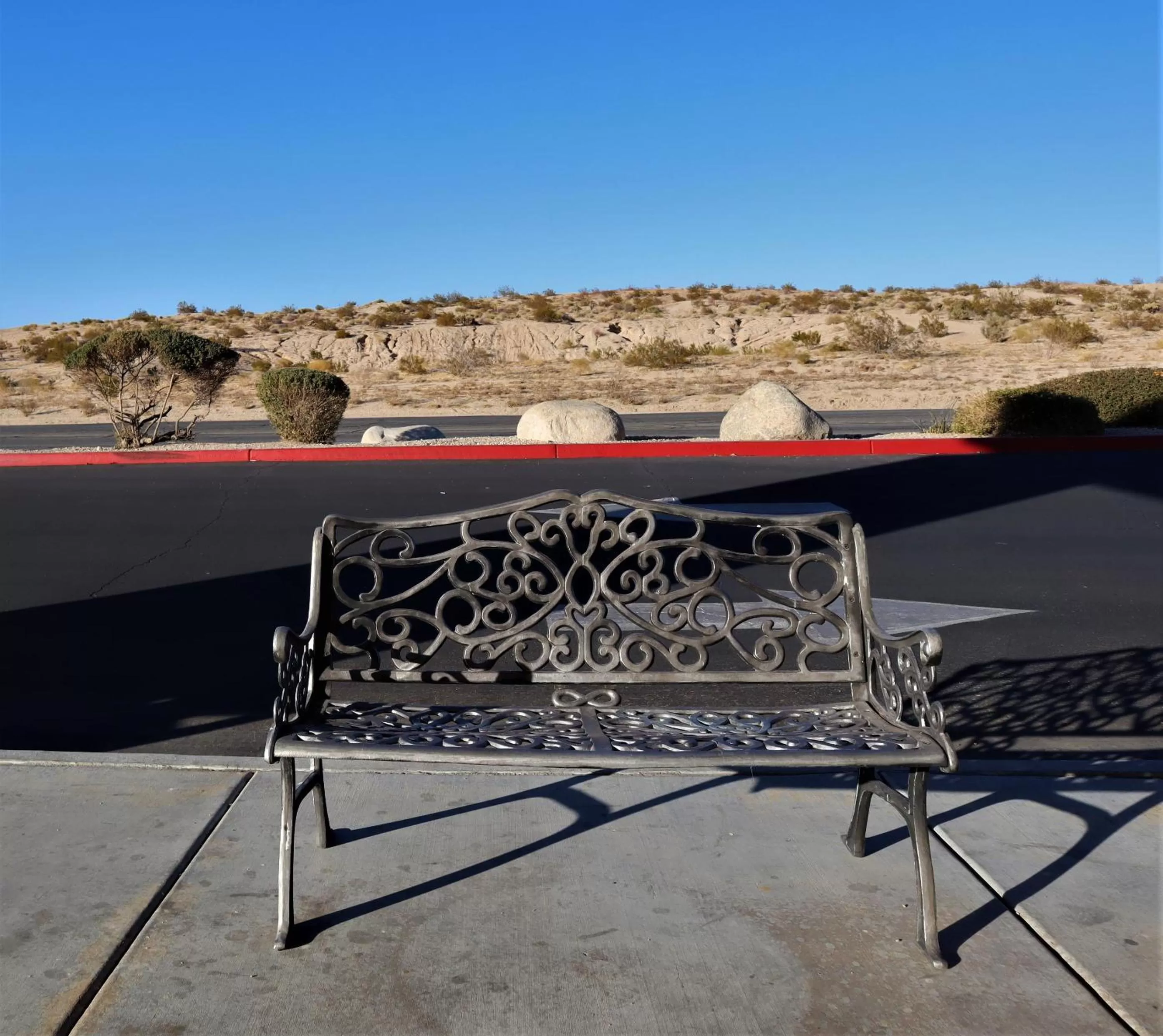 Patio in Oasis Inn & Suites 29 Palms Hotel Joshua Tree National Park