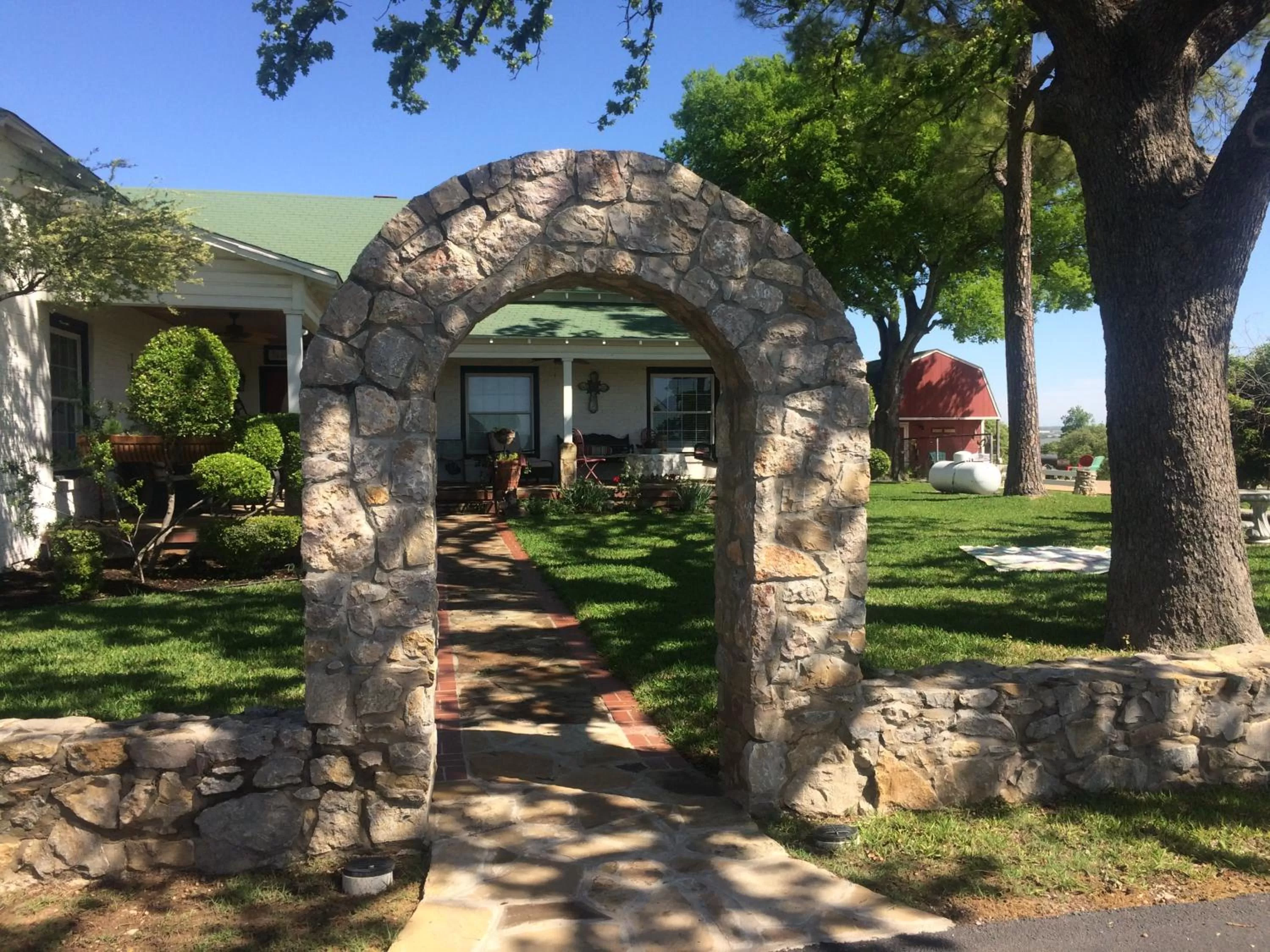 Facade/entrance in The Old Liberty Schoolhouse