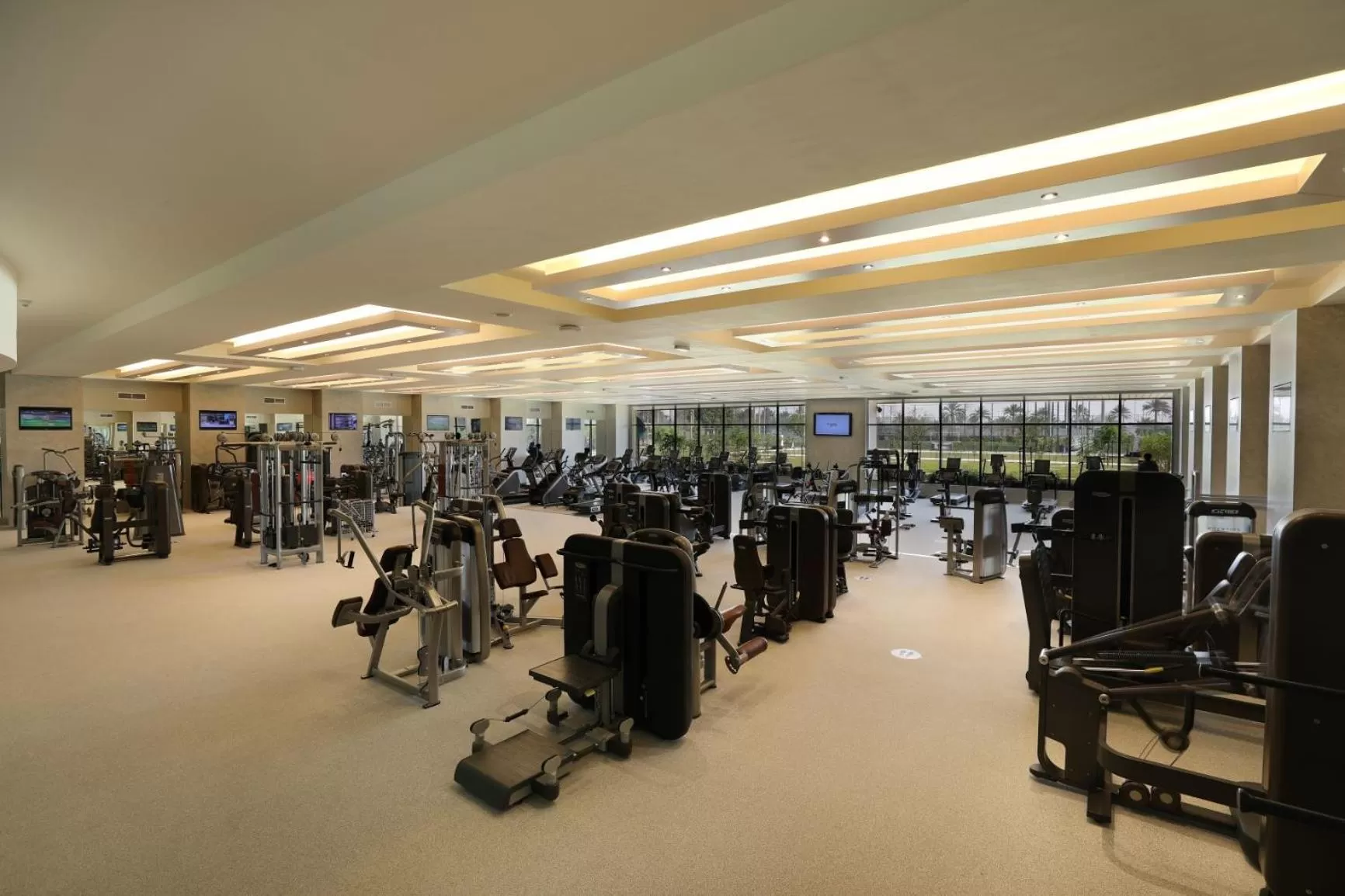 Fitness centre/facilities in ERTH Abu Dhabi Hotel
