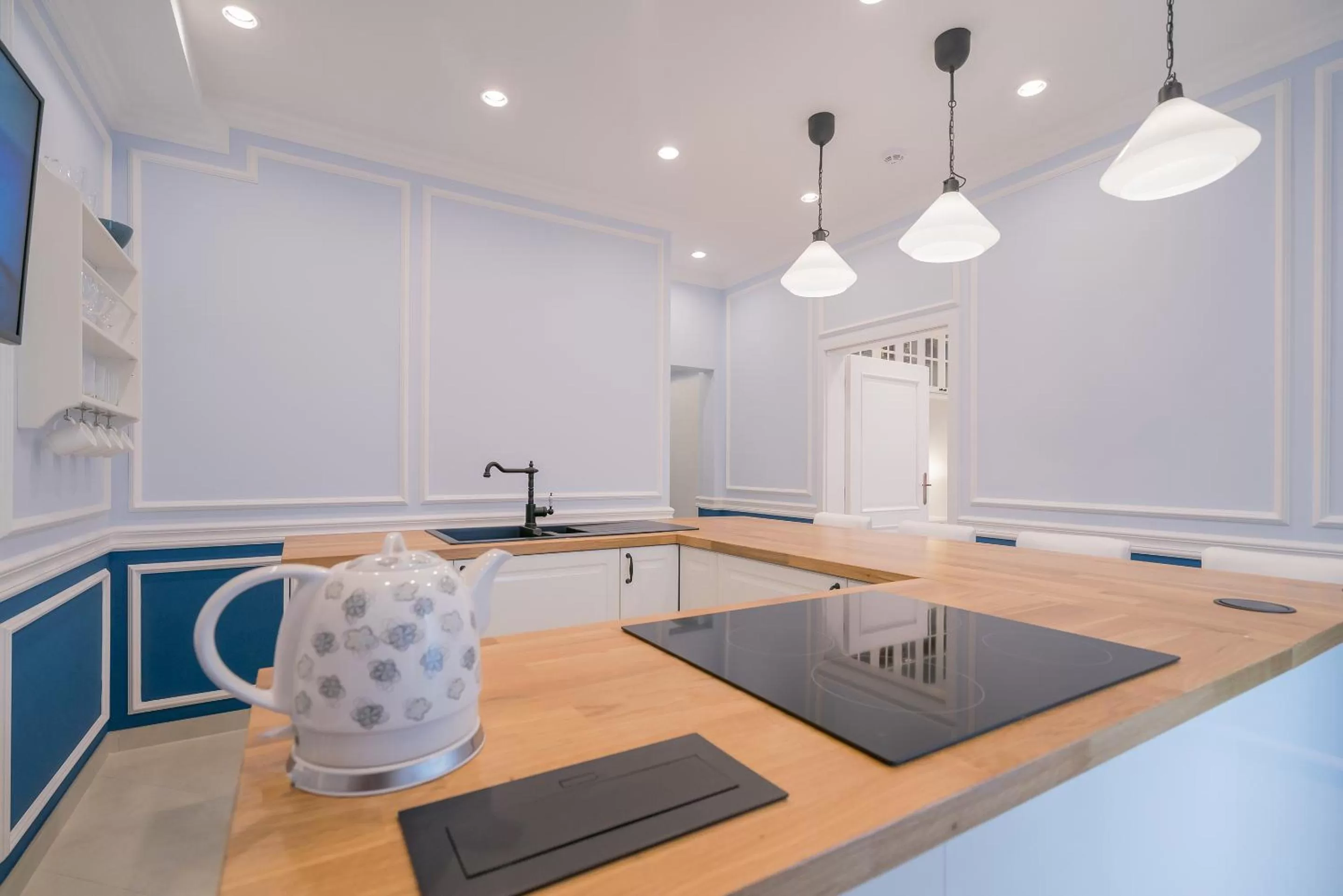 Coffee/tea facilities in Revelton Suites Karlovy Vary