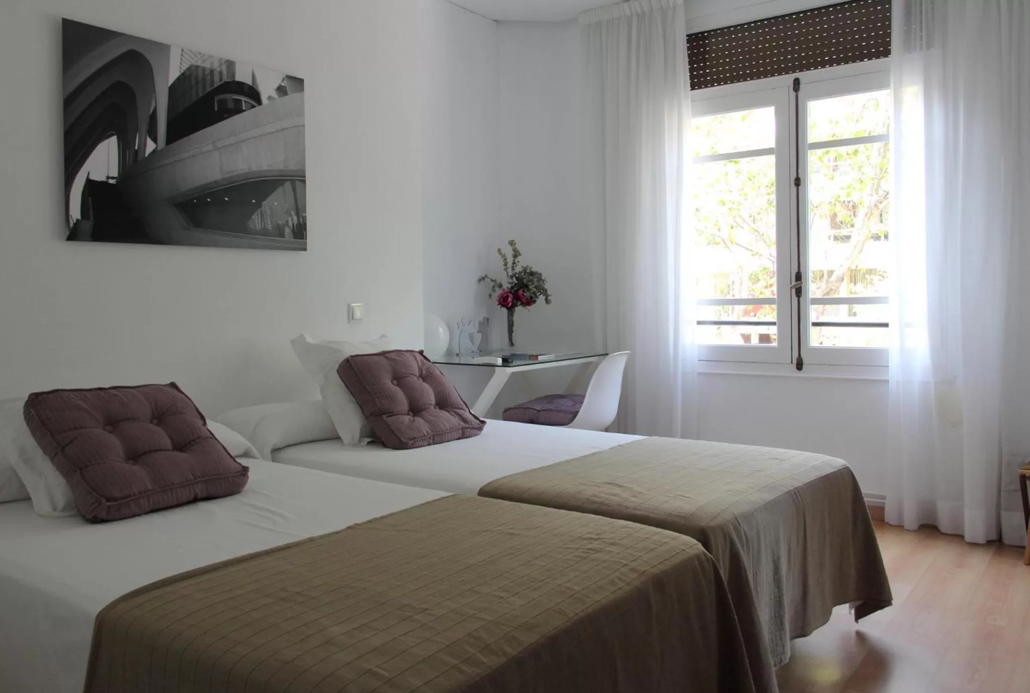 Day, Bed in 7 Moons B&B