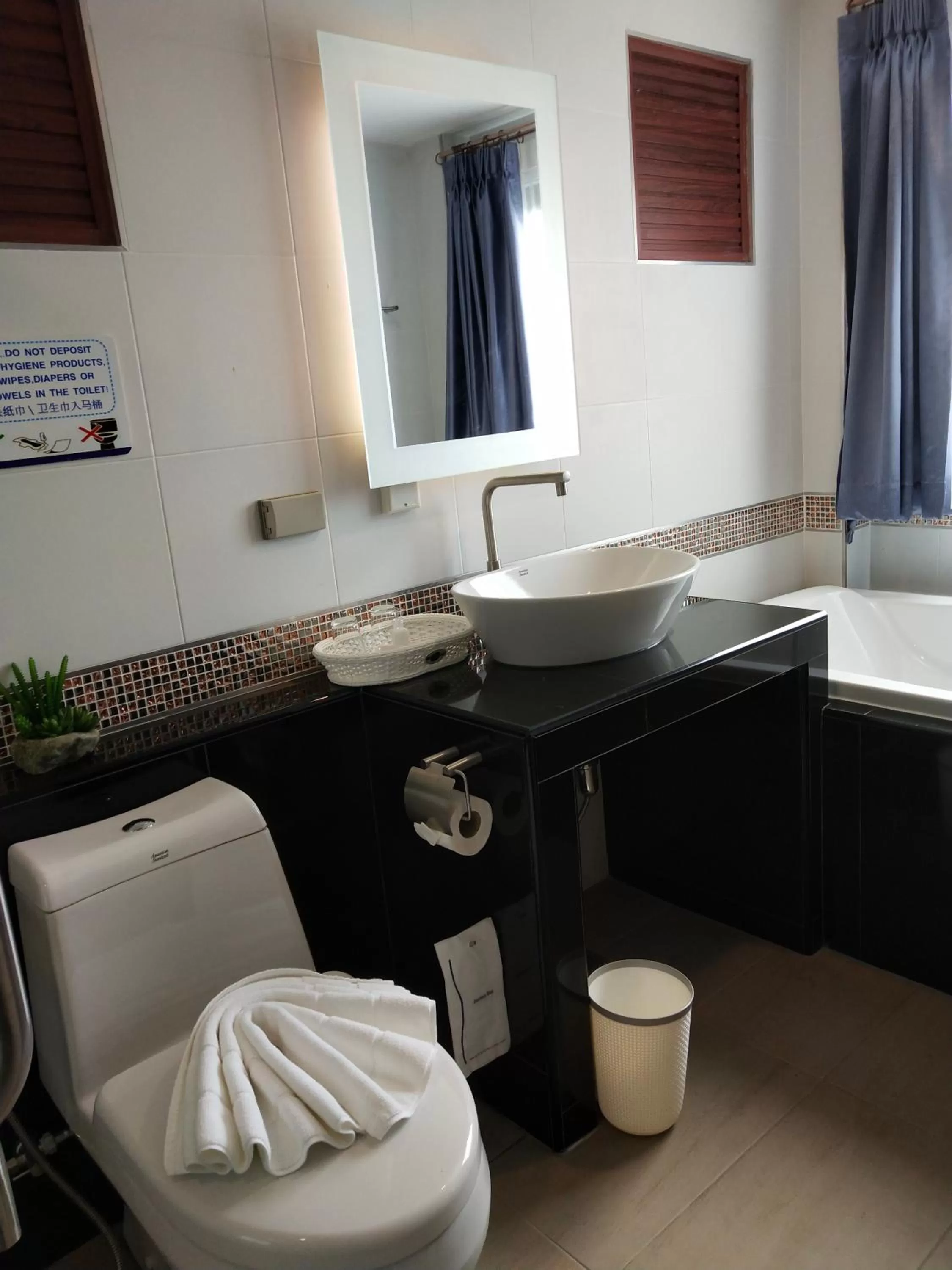 Toilet in Hotel De Wualai