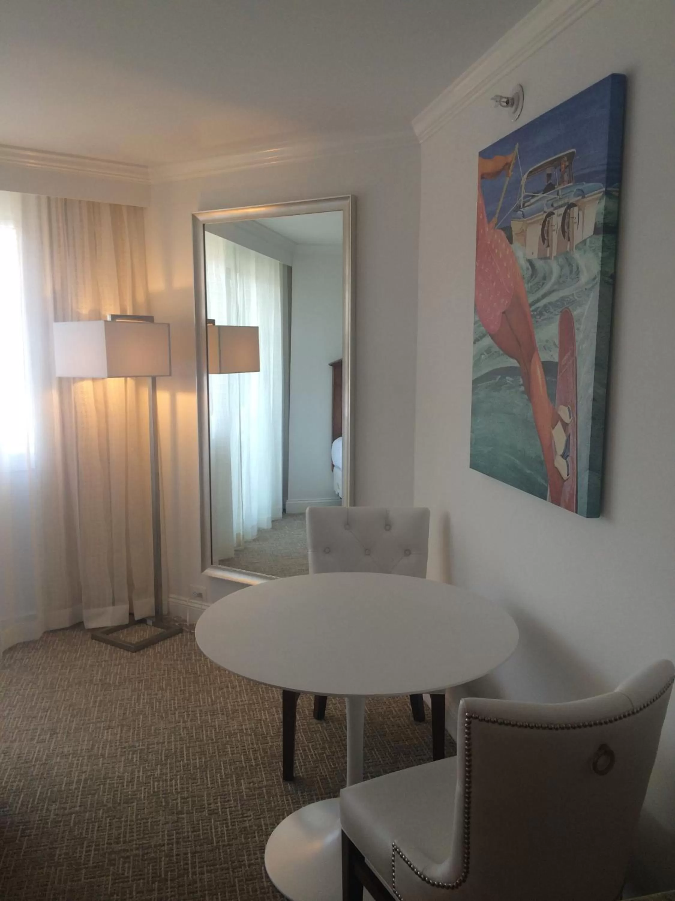 Dining area in ICONA Avalon