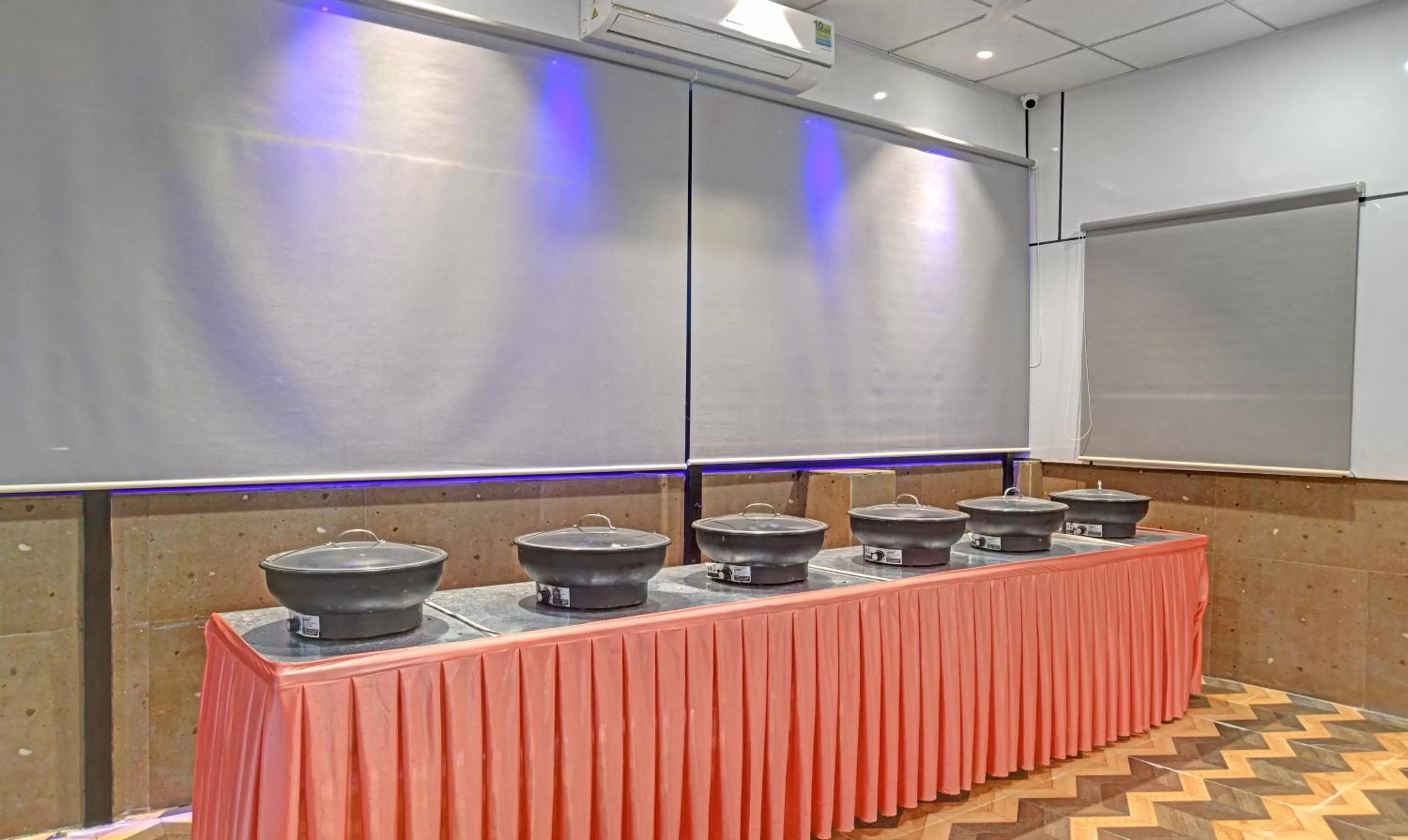 Buffet breakfast in Treebo Merit