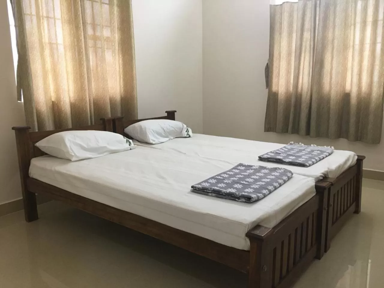 Bathroom, Bed in Shantham Service Apartments, Kinathukadavu, Coimbatore