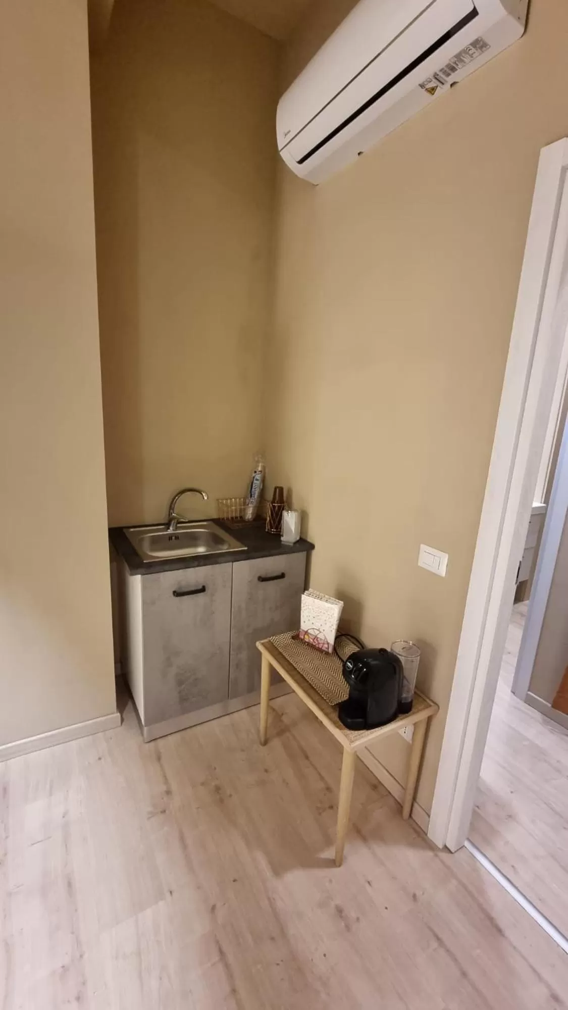 Kitchen/Kitchenette in Bio Room