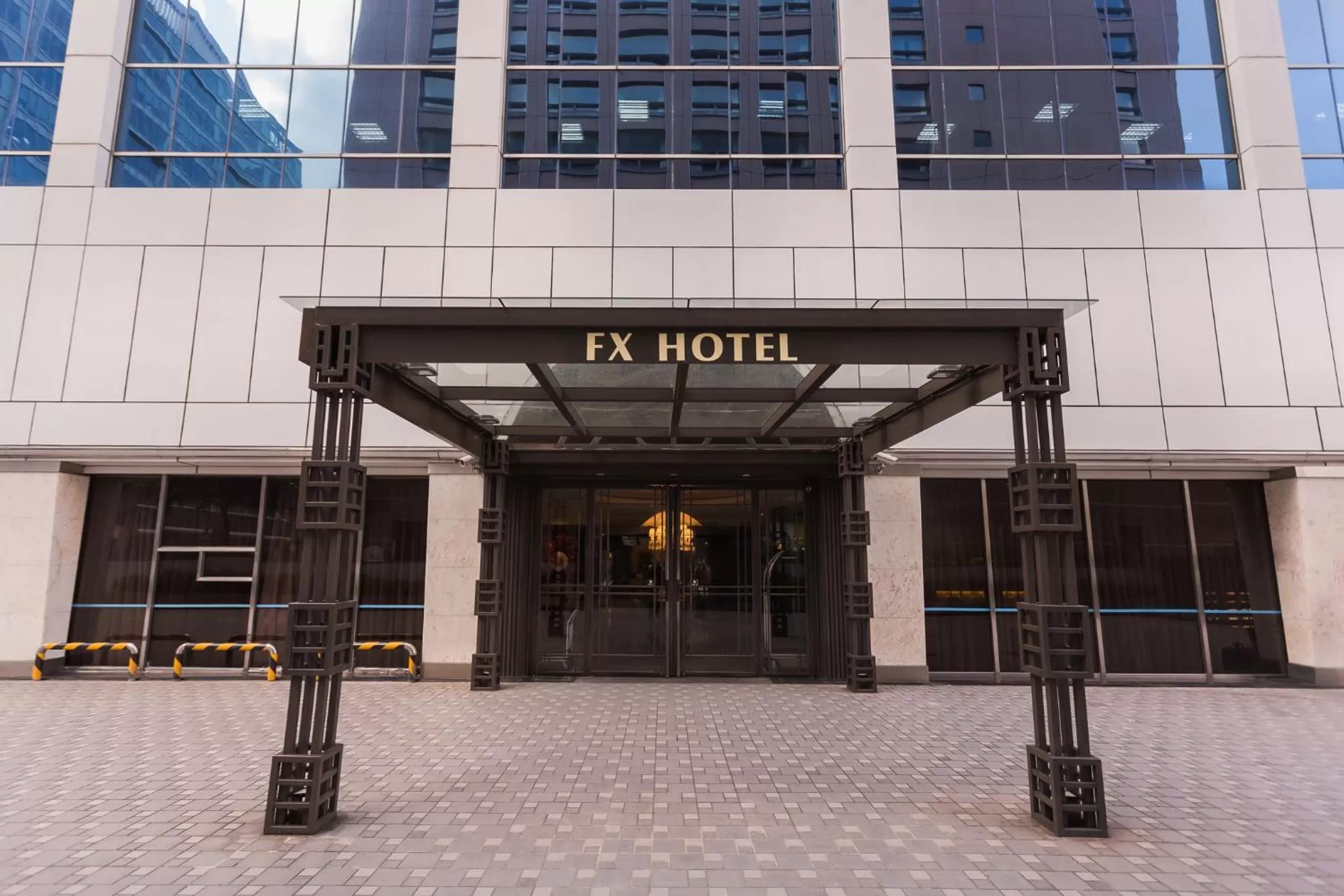 Facade/entrance in FX Hotel Taipei Nanjing East Road Branch