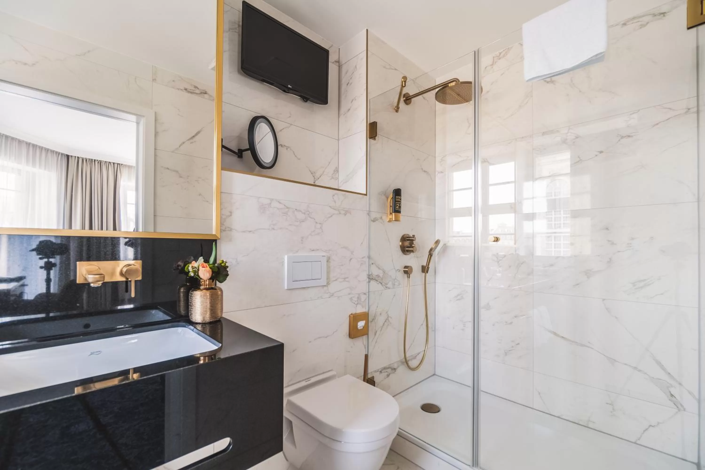 Bathroom in Hotel Suitess