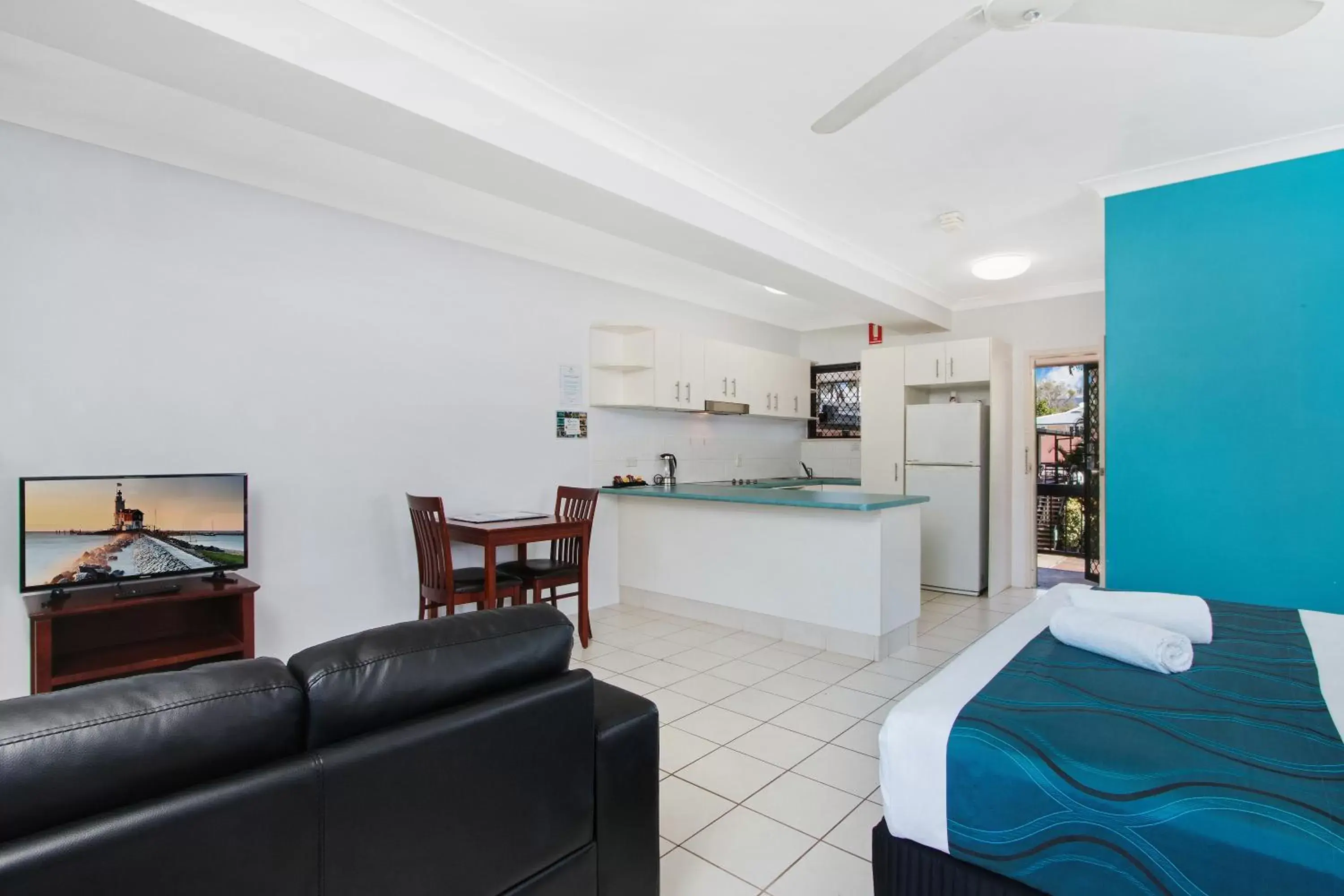 Executive Suite in Cairns City Palms Executive Suite in Cairns City Palms