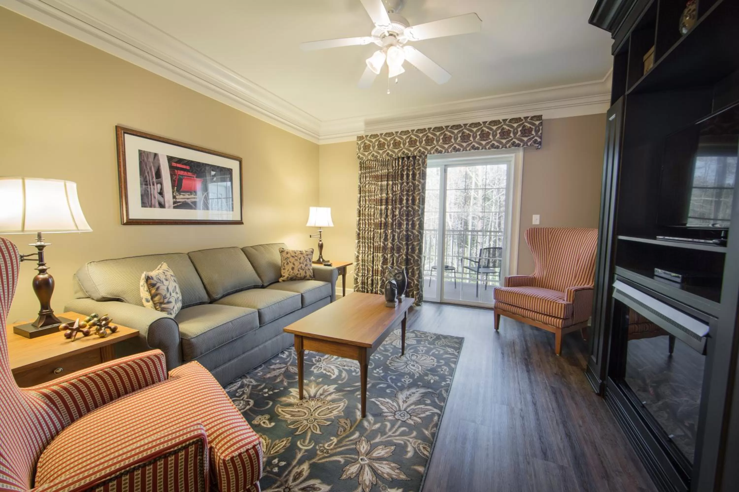 Photo of the whole room in Holiday Inn Club Vacations Williamsburg Resort