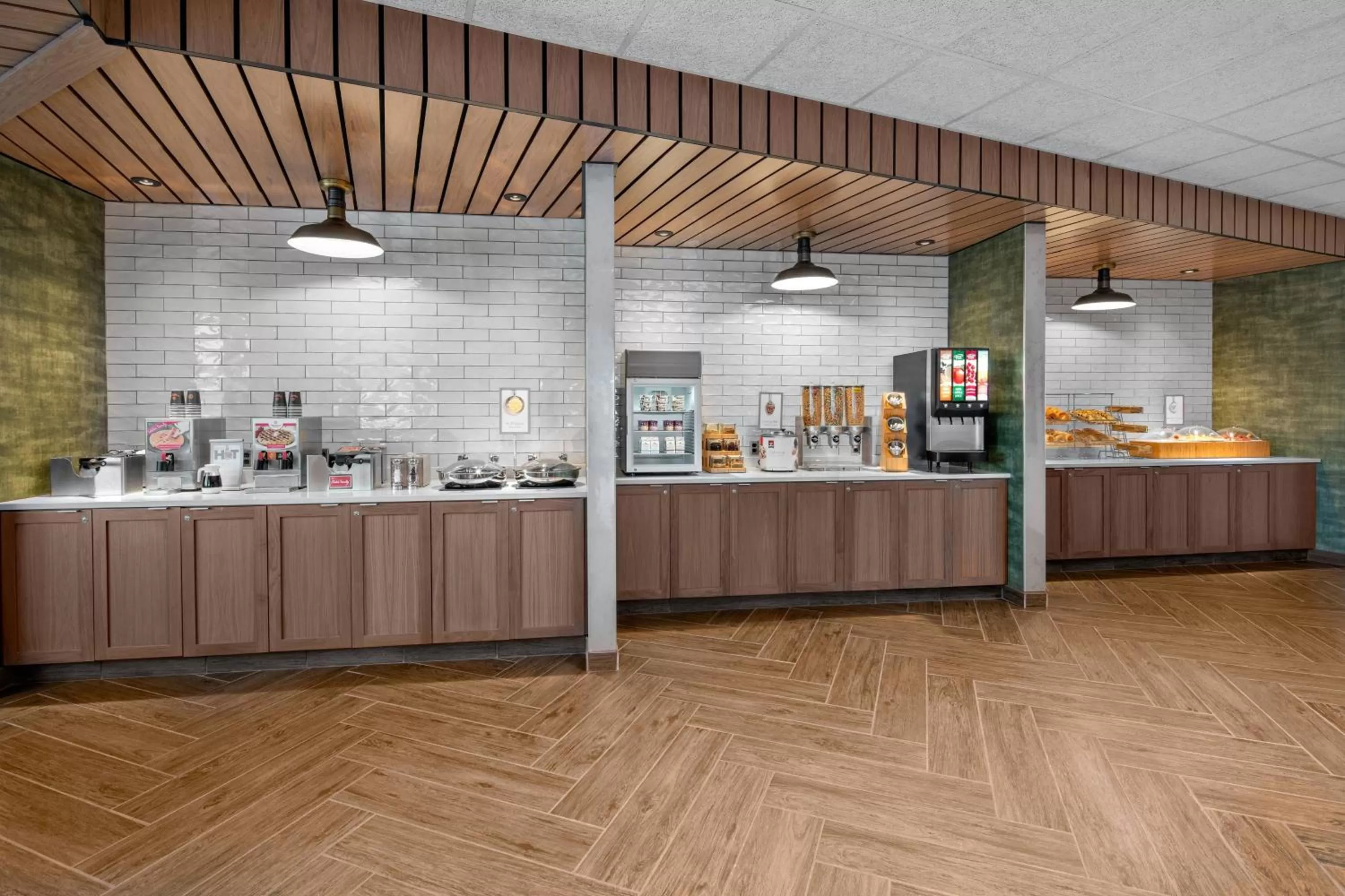 Breakfast in Fairfield Inn & Suites by Marriott Lake Geneva