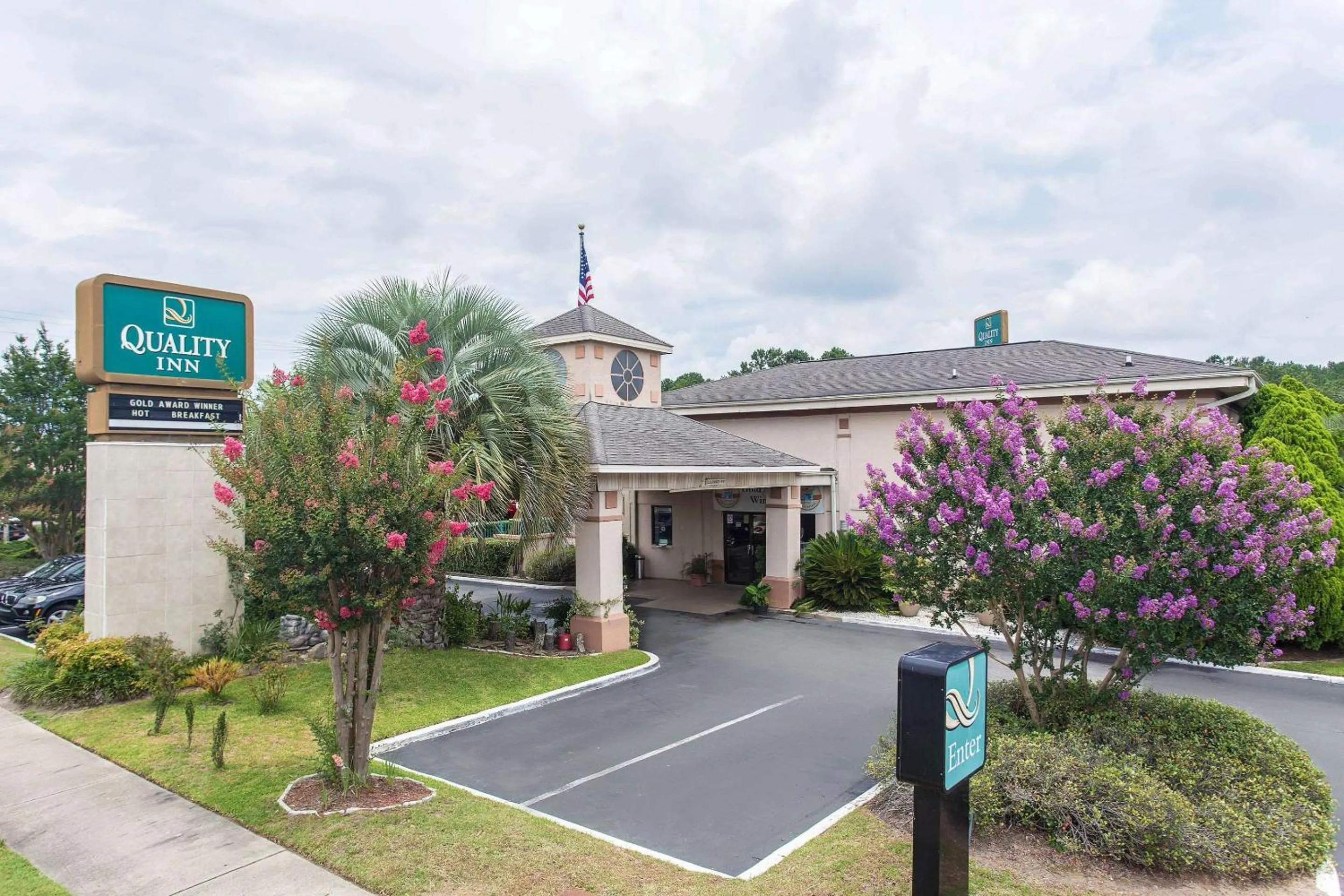 Property building in Quality Inn Goose Creek - Charleston