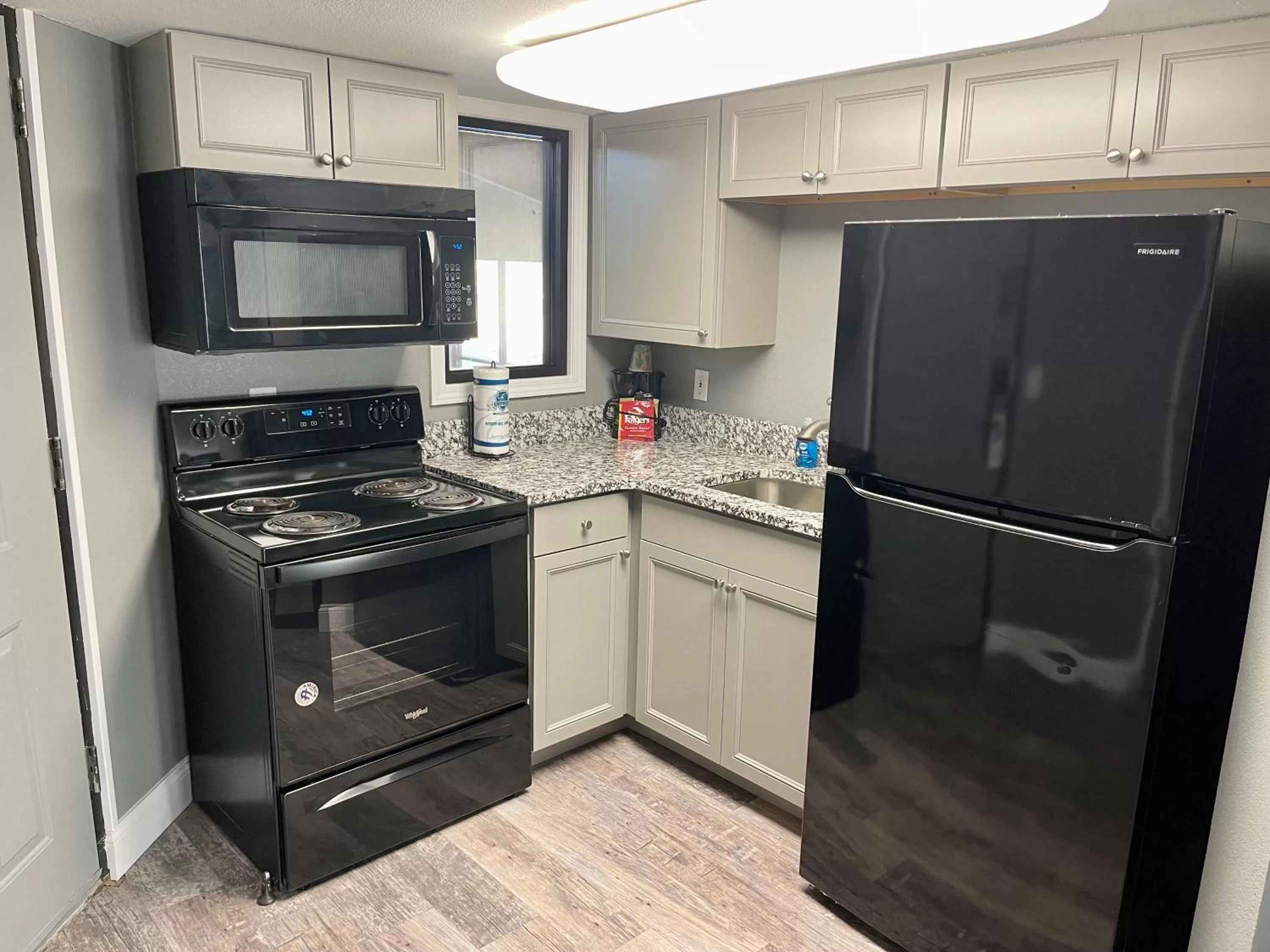 Kitchen or kitchenette in Lake Norfork Resort