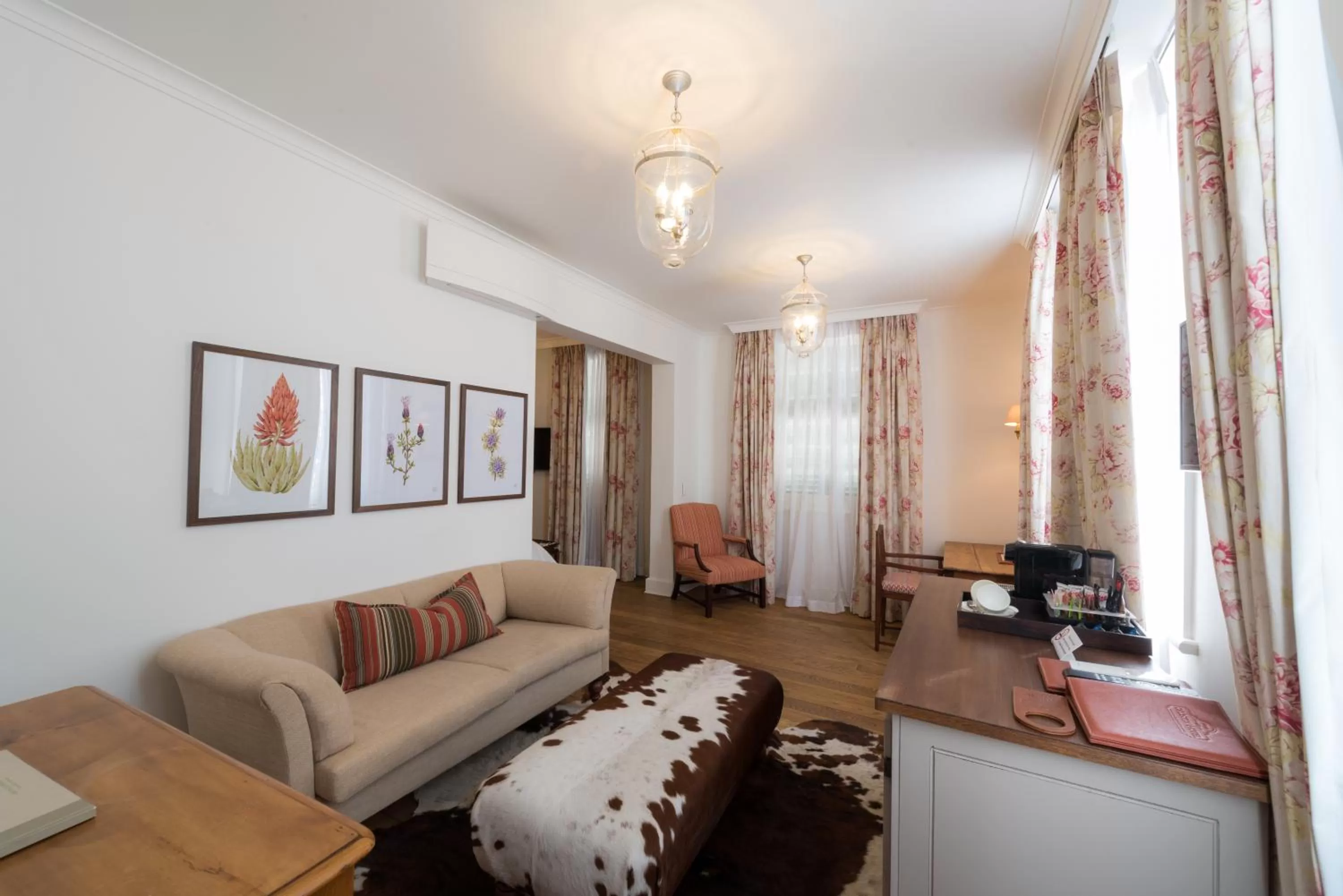 Living room in Drostdy Hotel