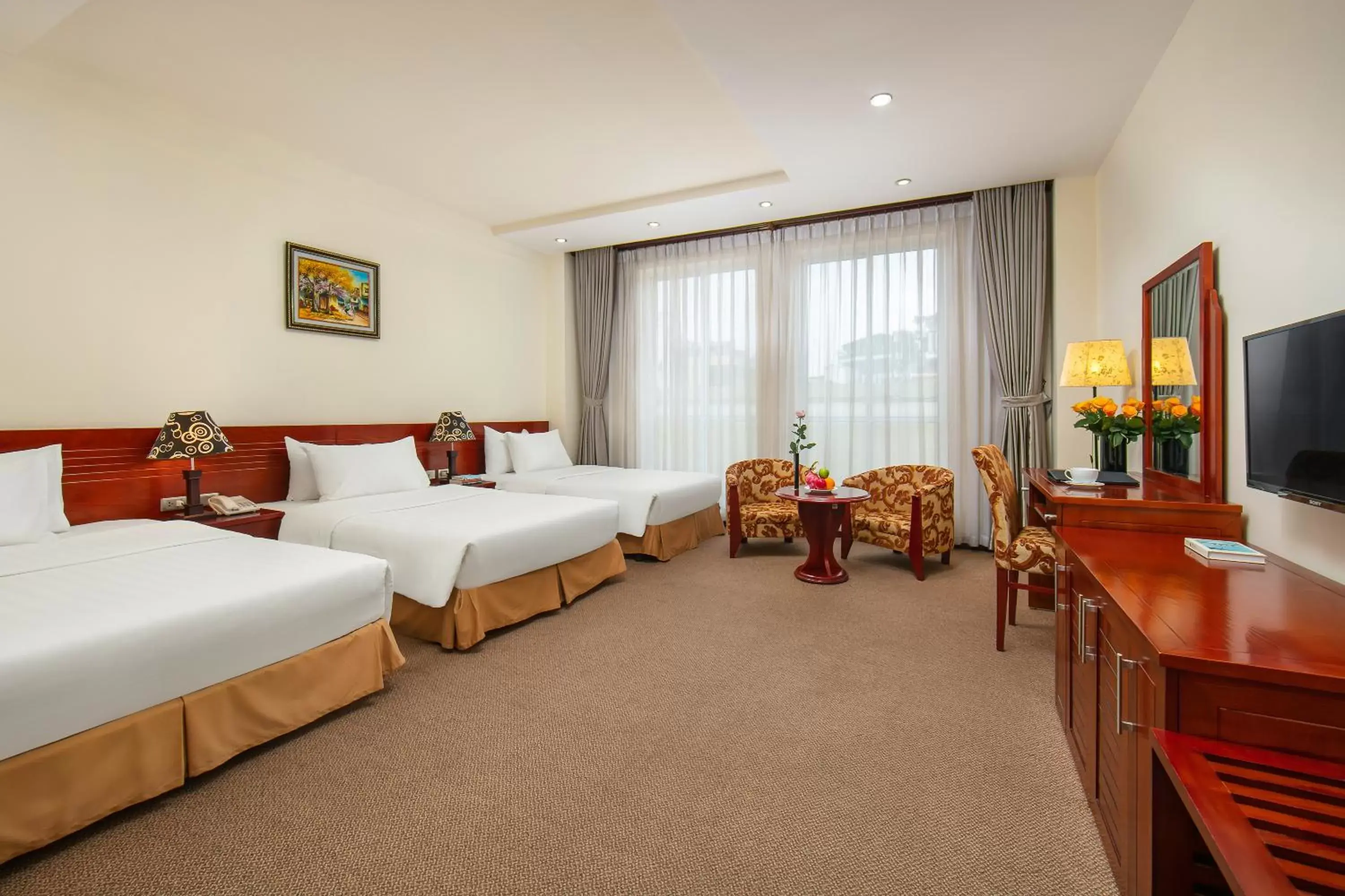 Triple Room in Hoa Dao Hotel Triple Room in Hoa Dao Hotel