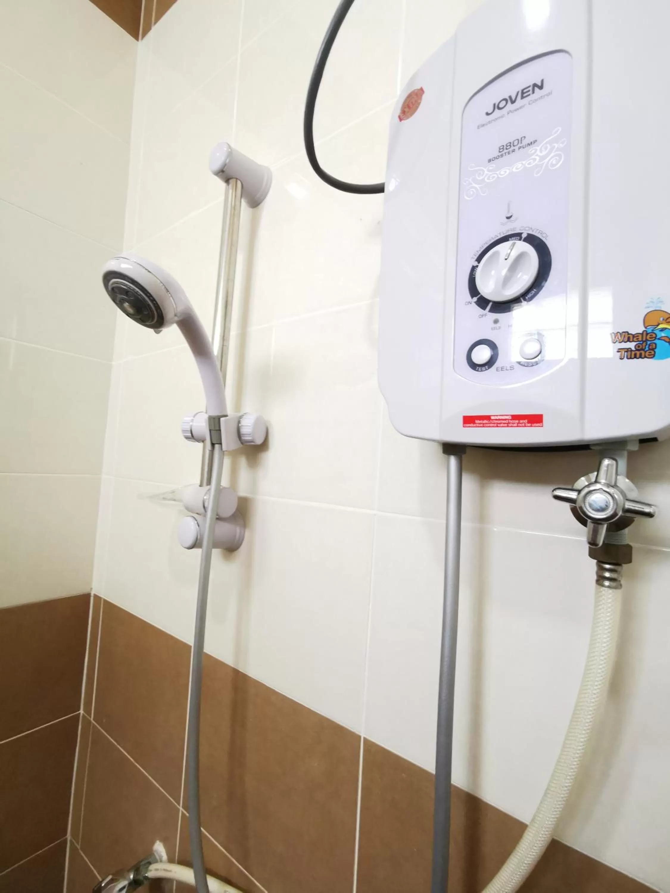 Shower in Cenang Room Rahsia Motel