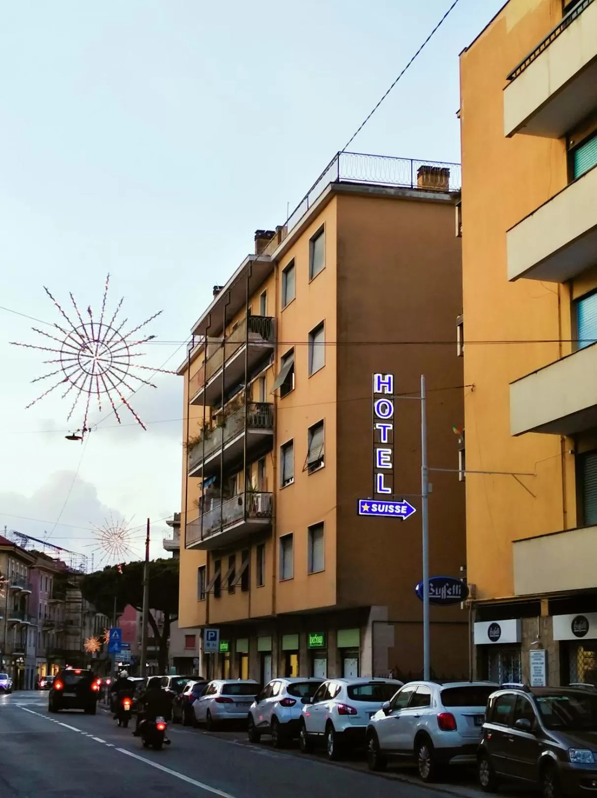 Facade/entrance in Hotel Suisse