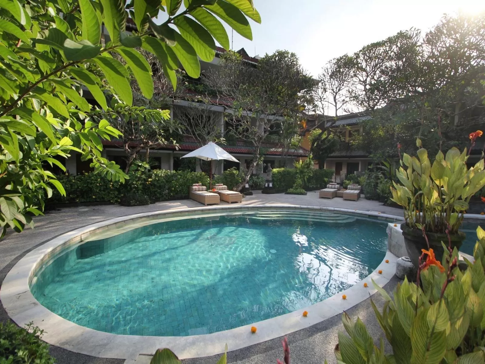 Swimming pool in AlamKulkul Boutique Resort
