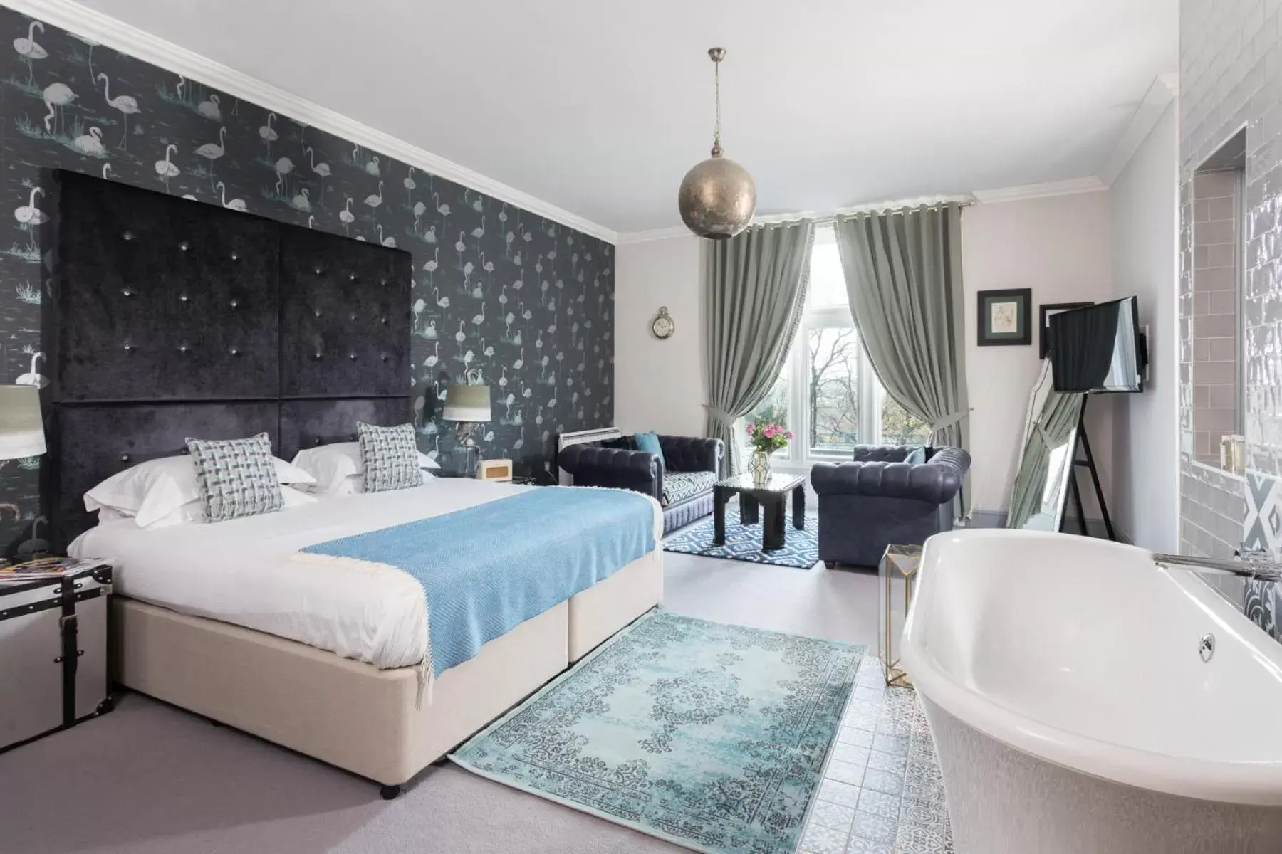 Deluxe Suite in The Florentine Deluxe Suite in The Florentine