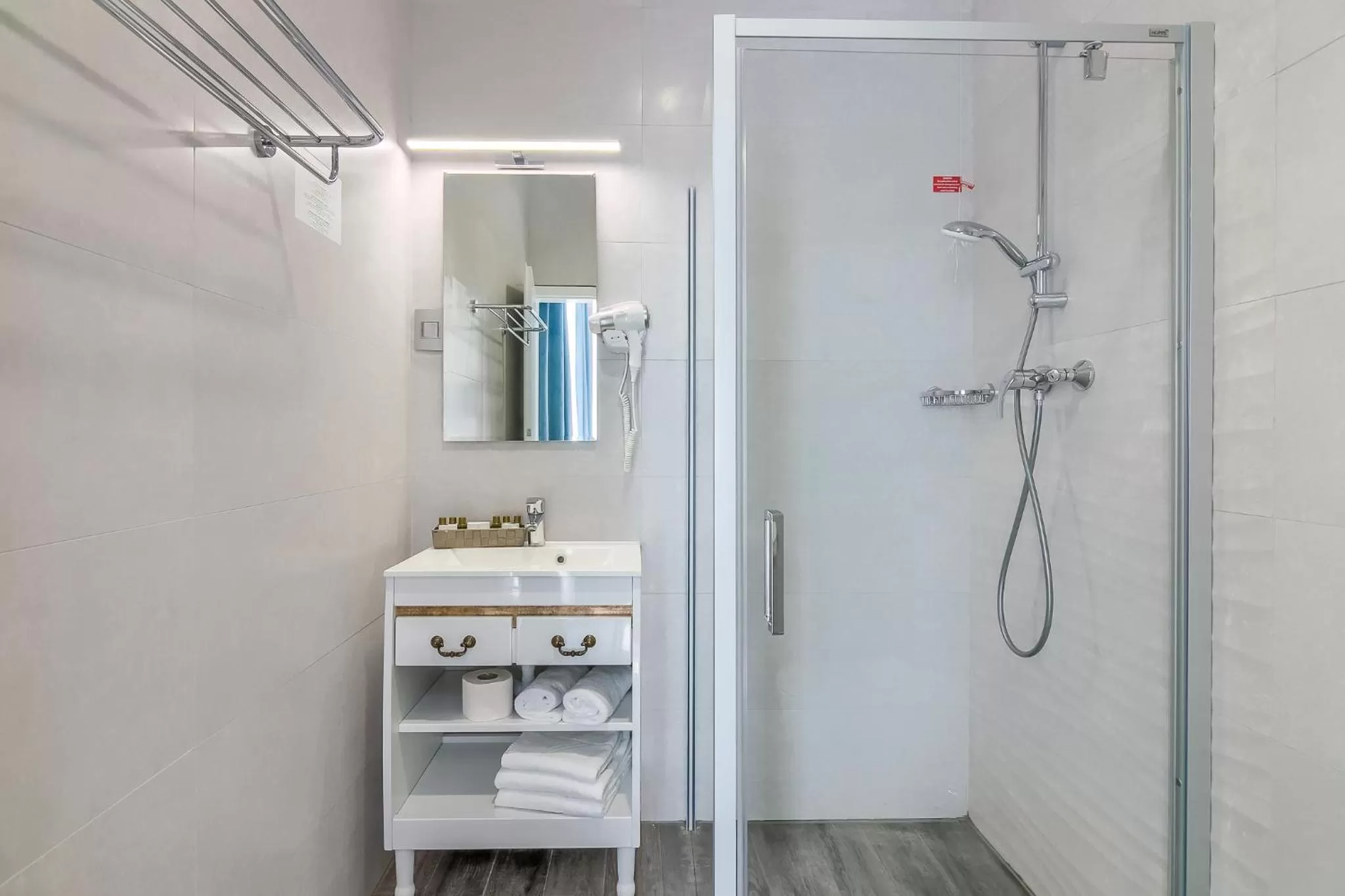 Shower in New Era Hotel Old Town Party Zone Bucharest- parking with fee nearby - NOT at the hotel !
