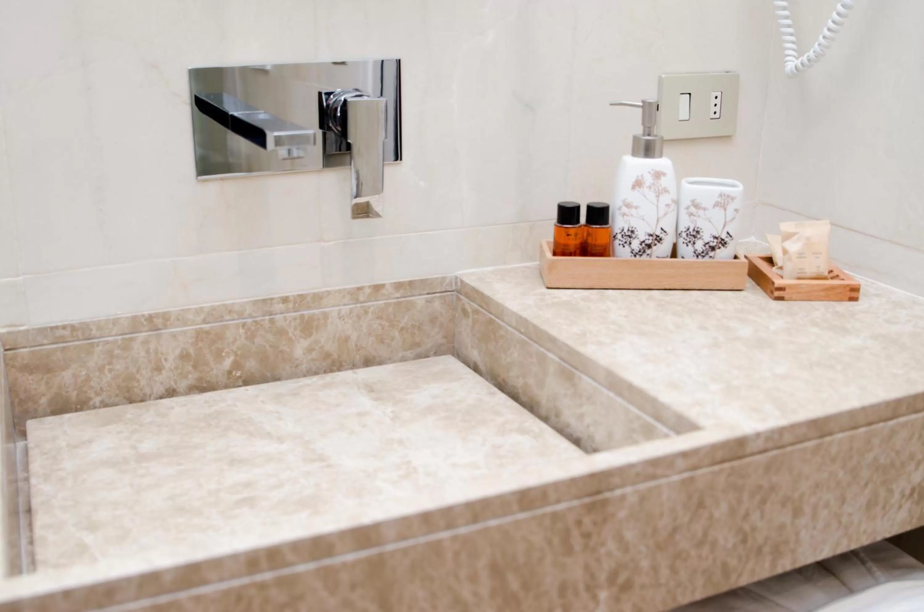 Bathroom, Bed in Albergo Villa Gaia