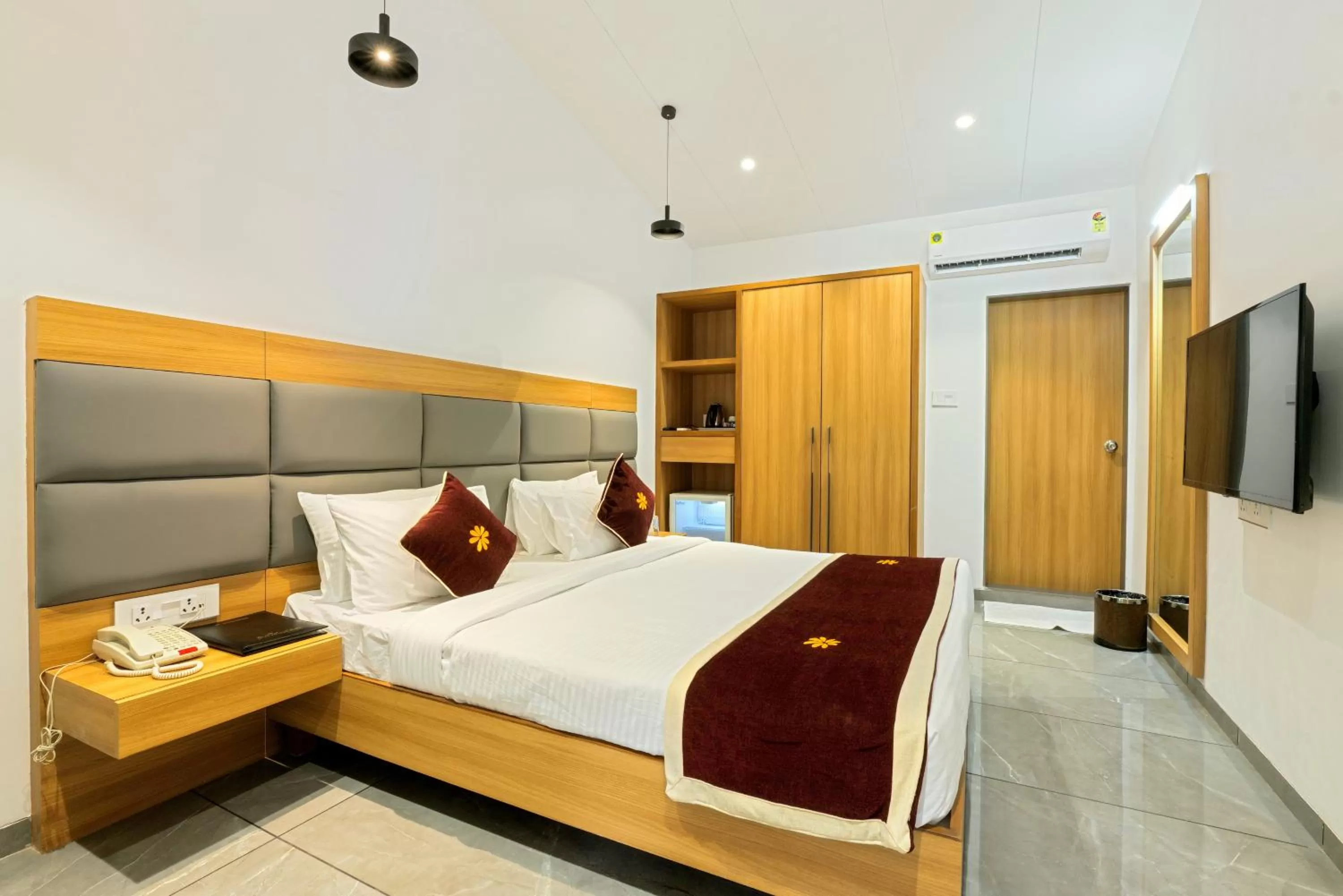 Bed in Gold Beach Villa