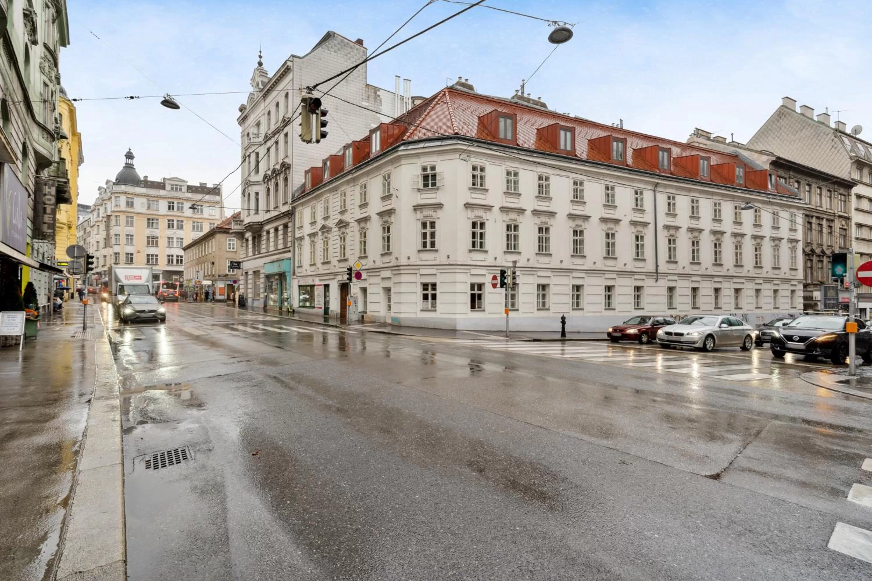 Property building in Florian's apartments in Mariahilf Vienna