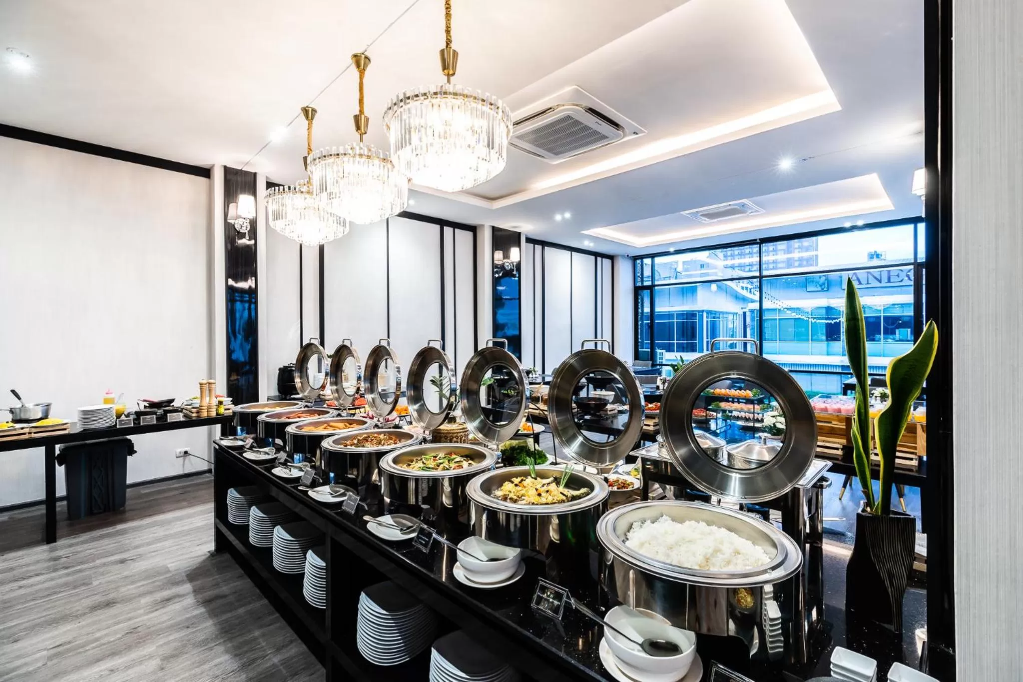 Restaurant/places to eat in One Patio Hotel Pattaya - SHA Extra Plus