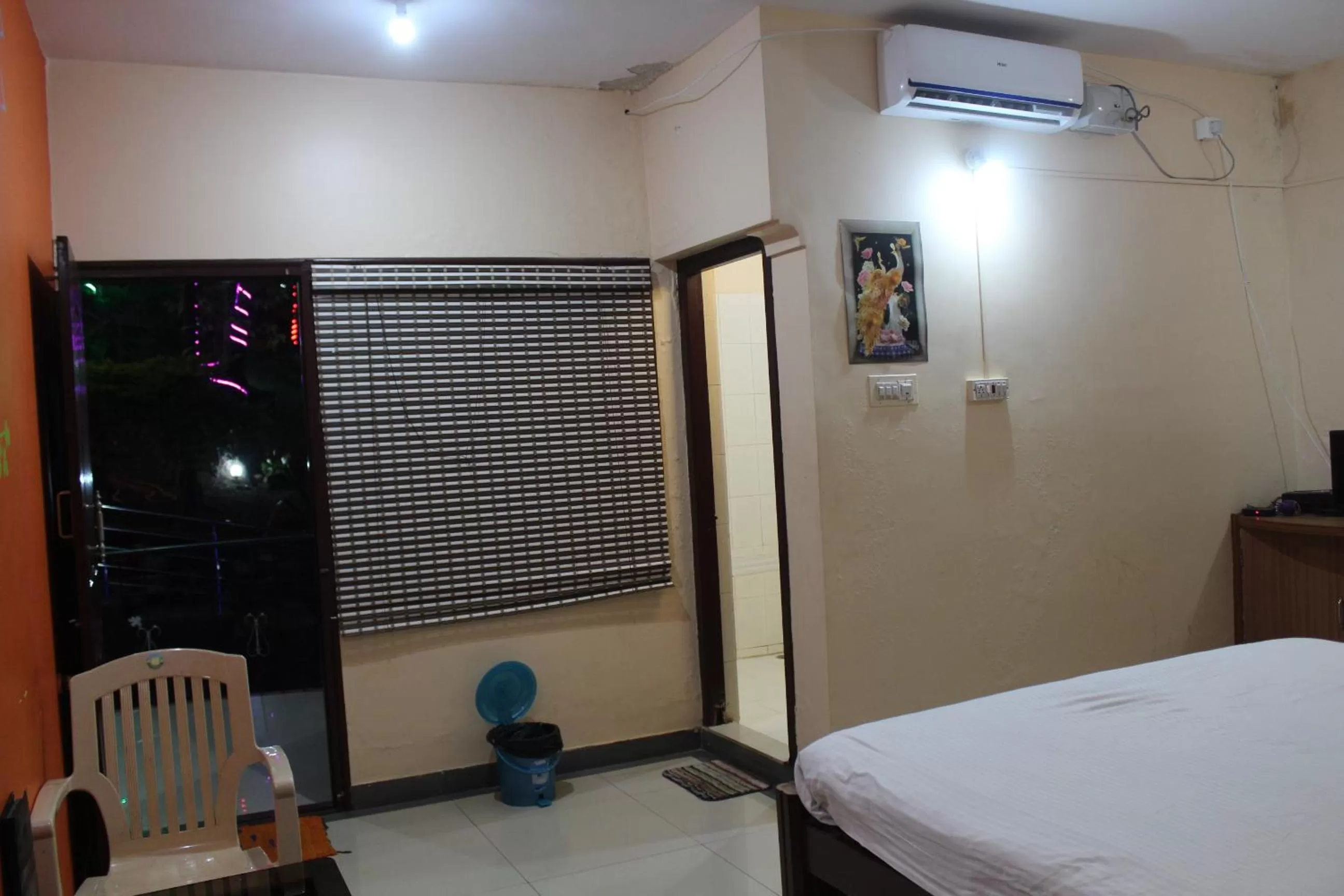 Photo of the whole room in Greenwood Resort