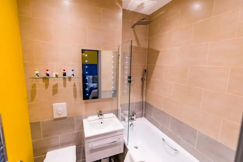 Stonecross Manor Hotel