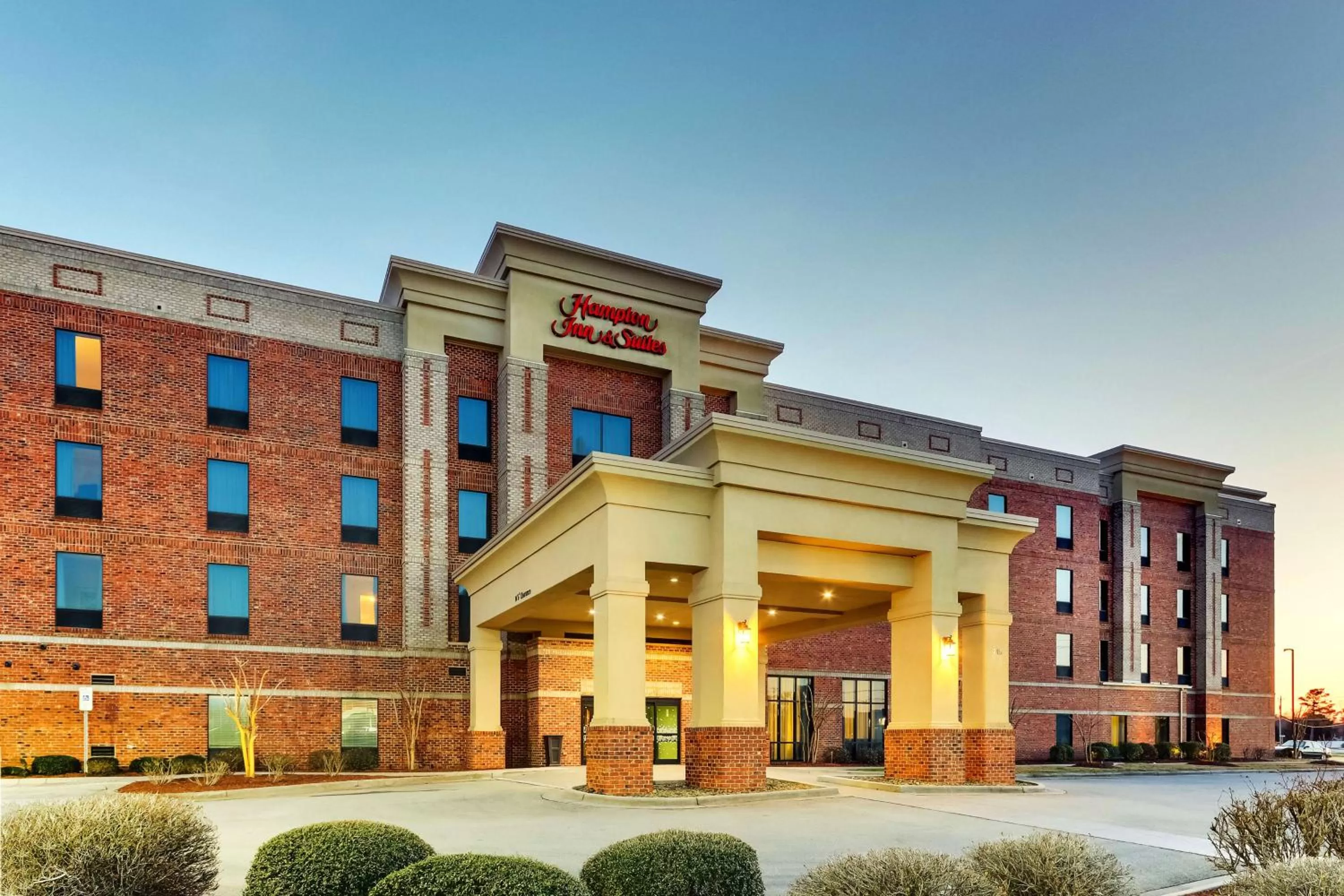 Property building in Hampton Inn and Suites Swansboro Near Camp Lejeune
