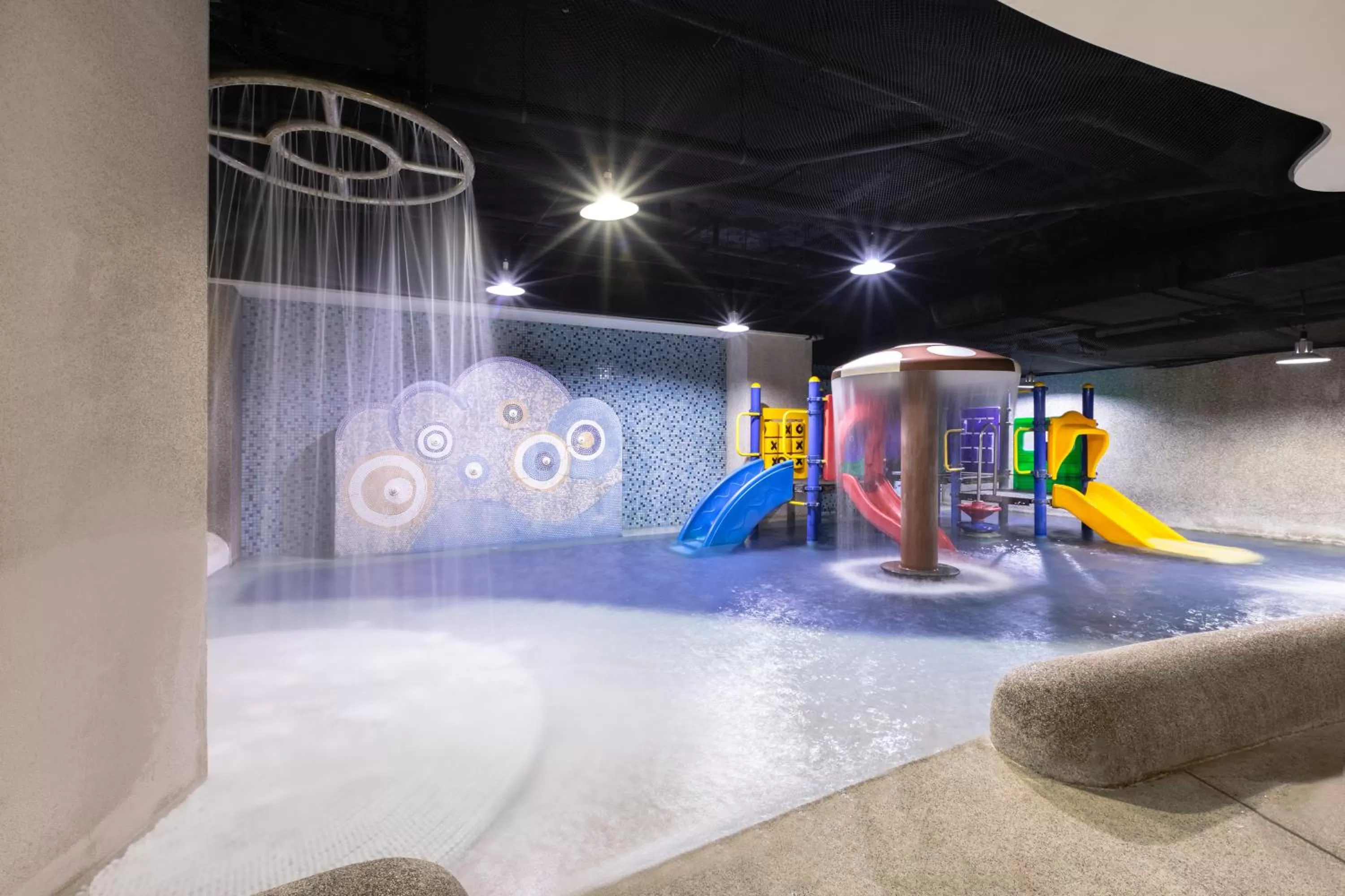 Aqua park in Lakeshore Hotel Hsinchu